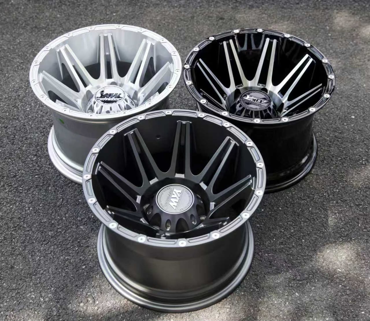 15″ YKW 5611 6/139 10j Alloy FAT BOY bakkie wheels