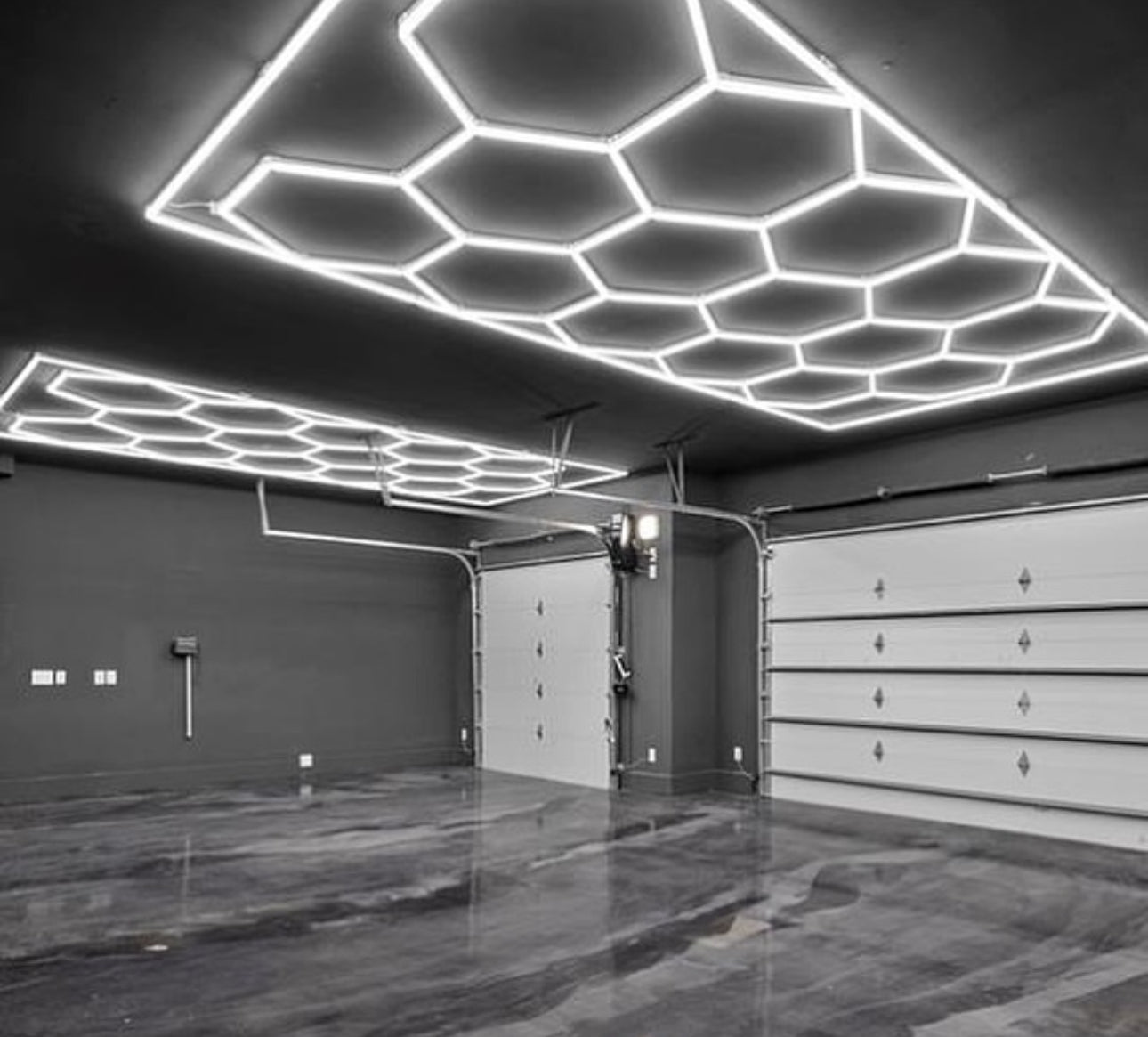 Autostyling Klerksdorp Hexagonal Grid Light Aluminium Ceiling Light LED Ceiling Lamp With Bulb (White) 2.4m x4.8m WHOLESALE PRICE DIRECT TO PUBLIC !