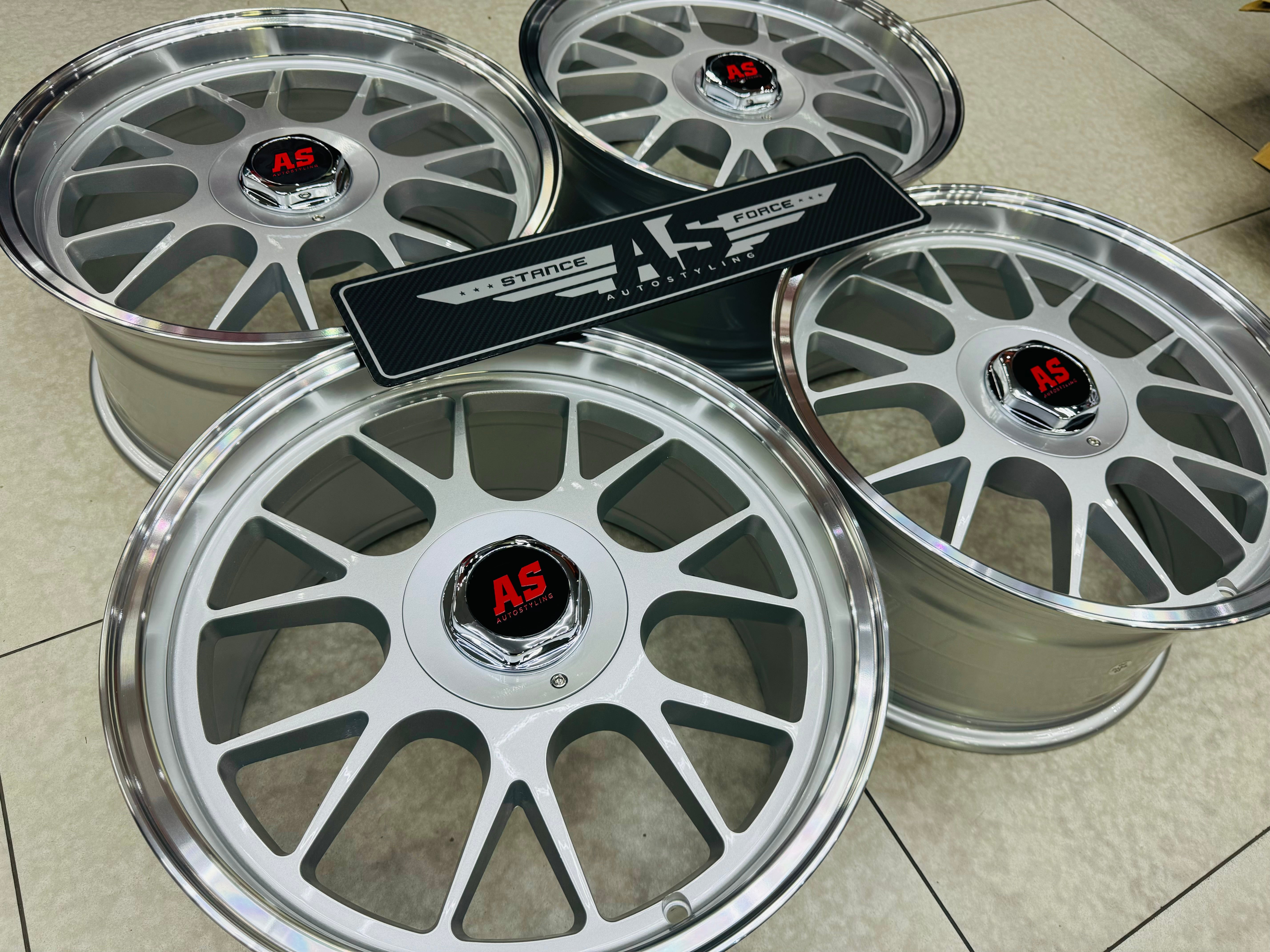 17” HOCK R SILVER 9x100