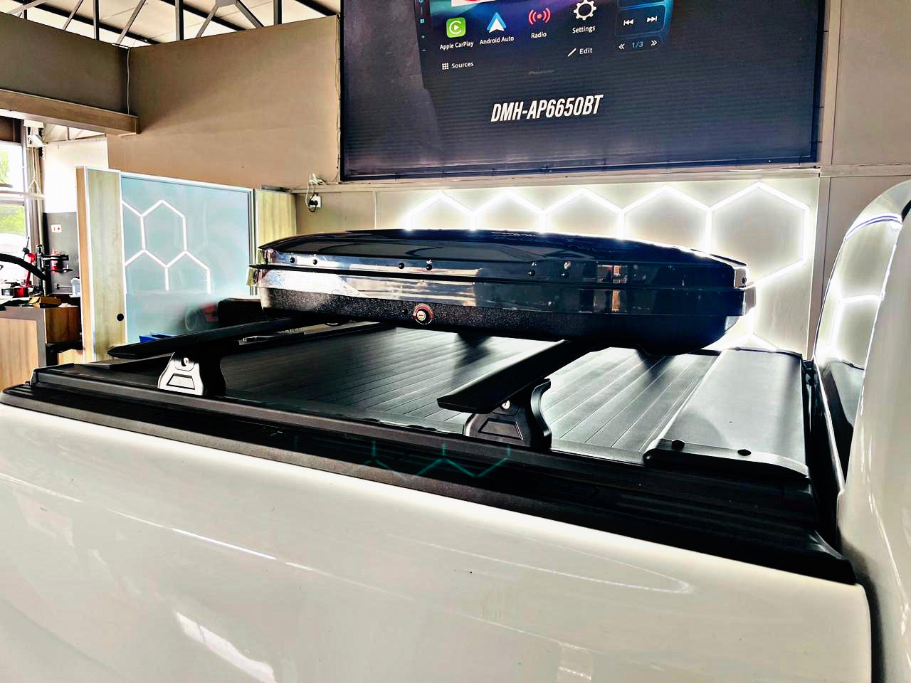 AR-Line cross  BAR FOR MOST BAKKIES