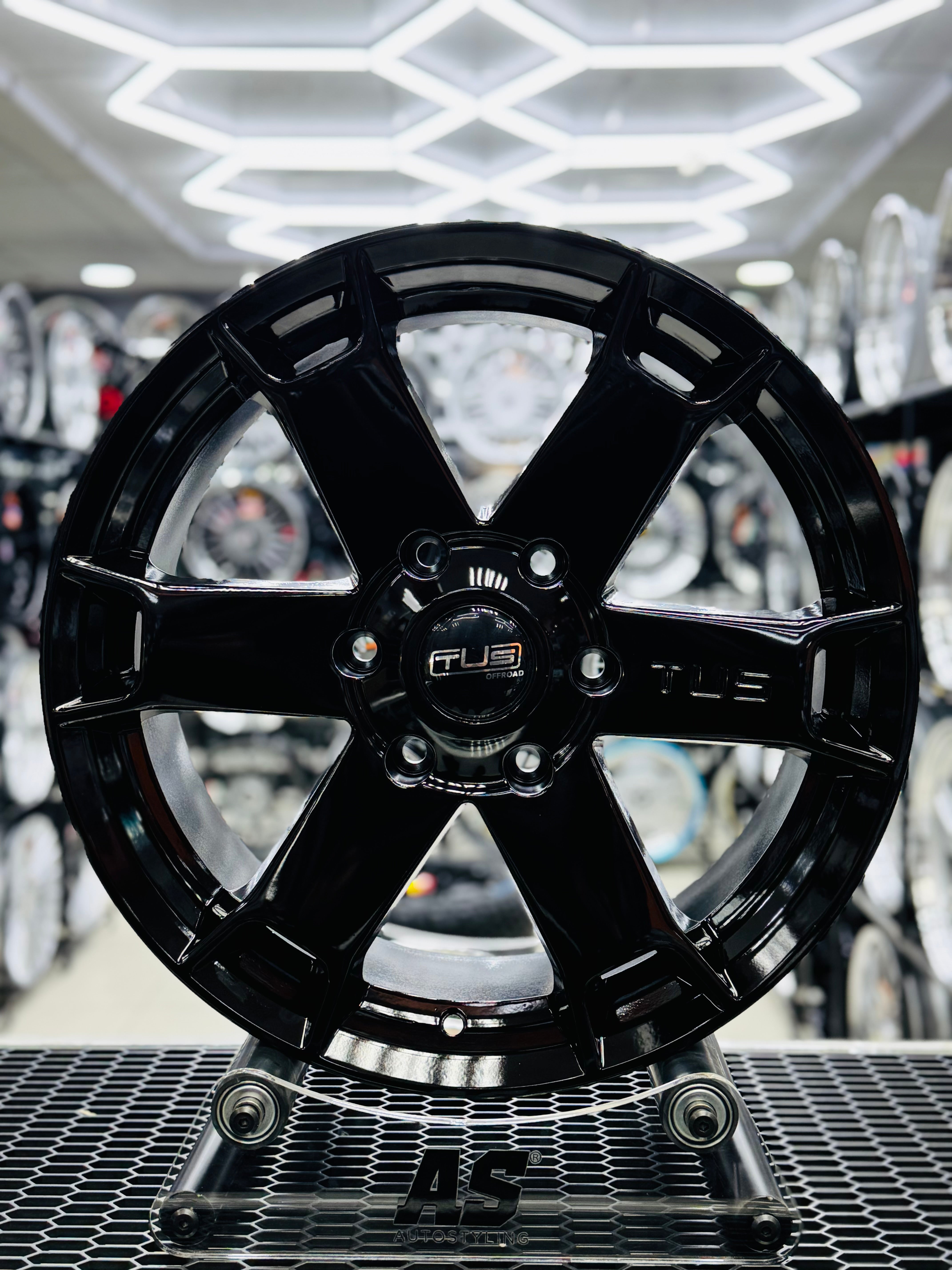 18” F82601  6/139 bakkie 4x4 rims gloss blk