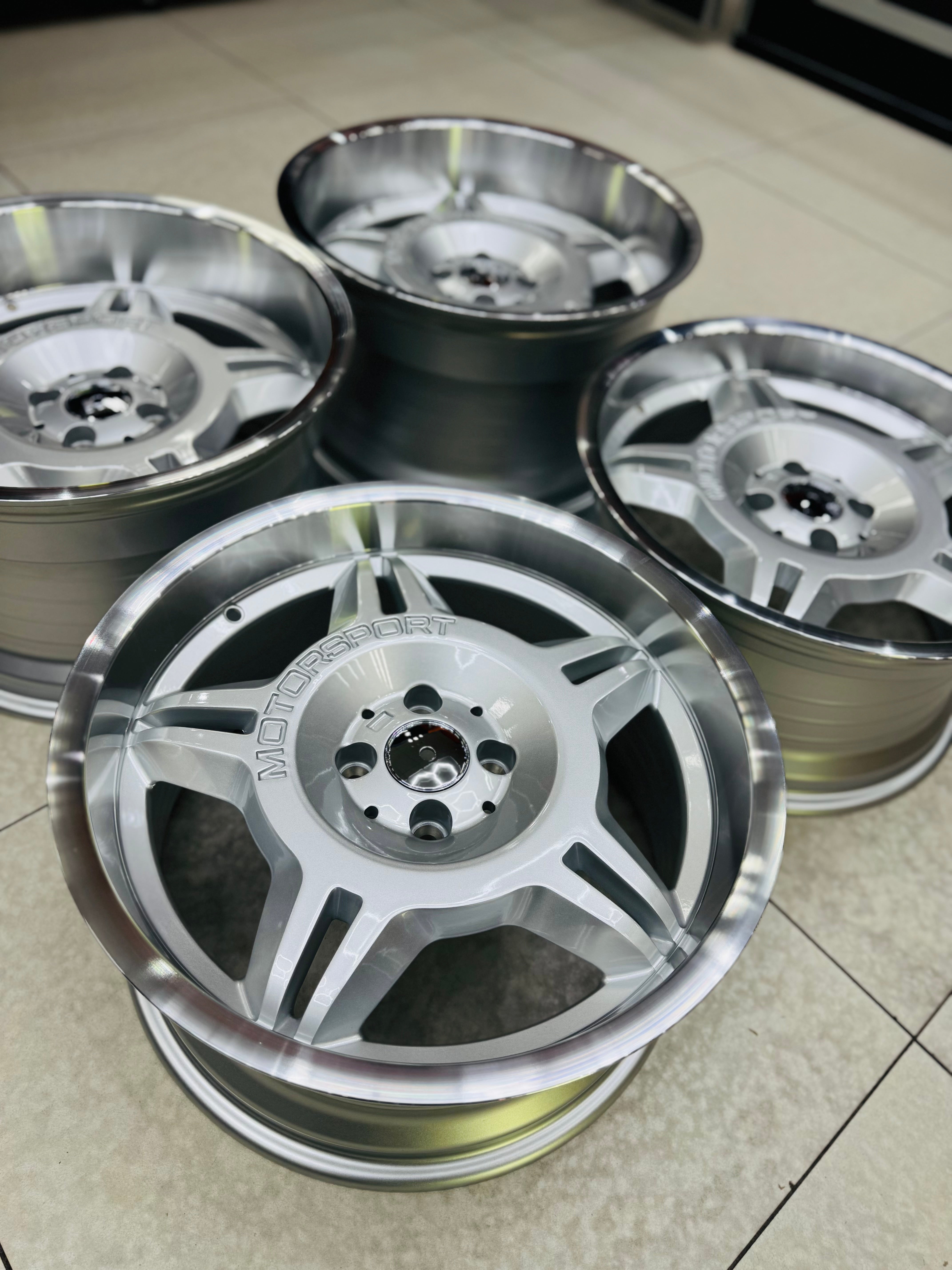 17” AS- GERMAN SPECS 8.5/10j 4/100  SILVER