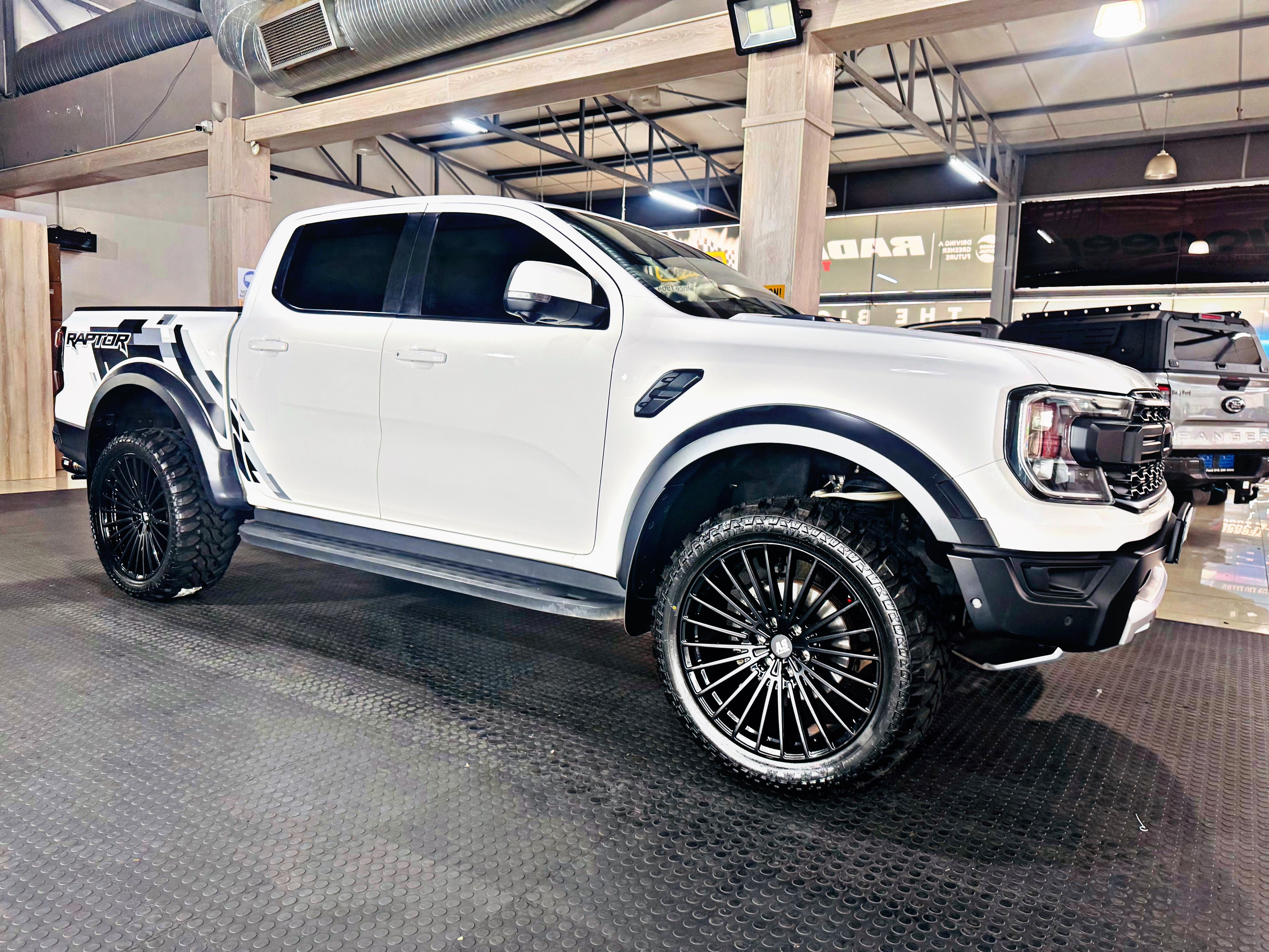 22 ” AS FULLY FORGED 008 RANGER RIMS 6/139 PCD DUAL BLACK