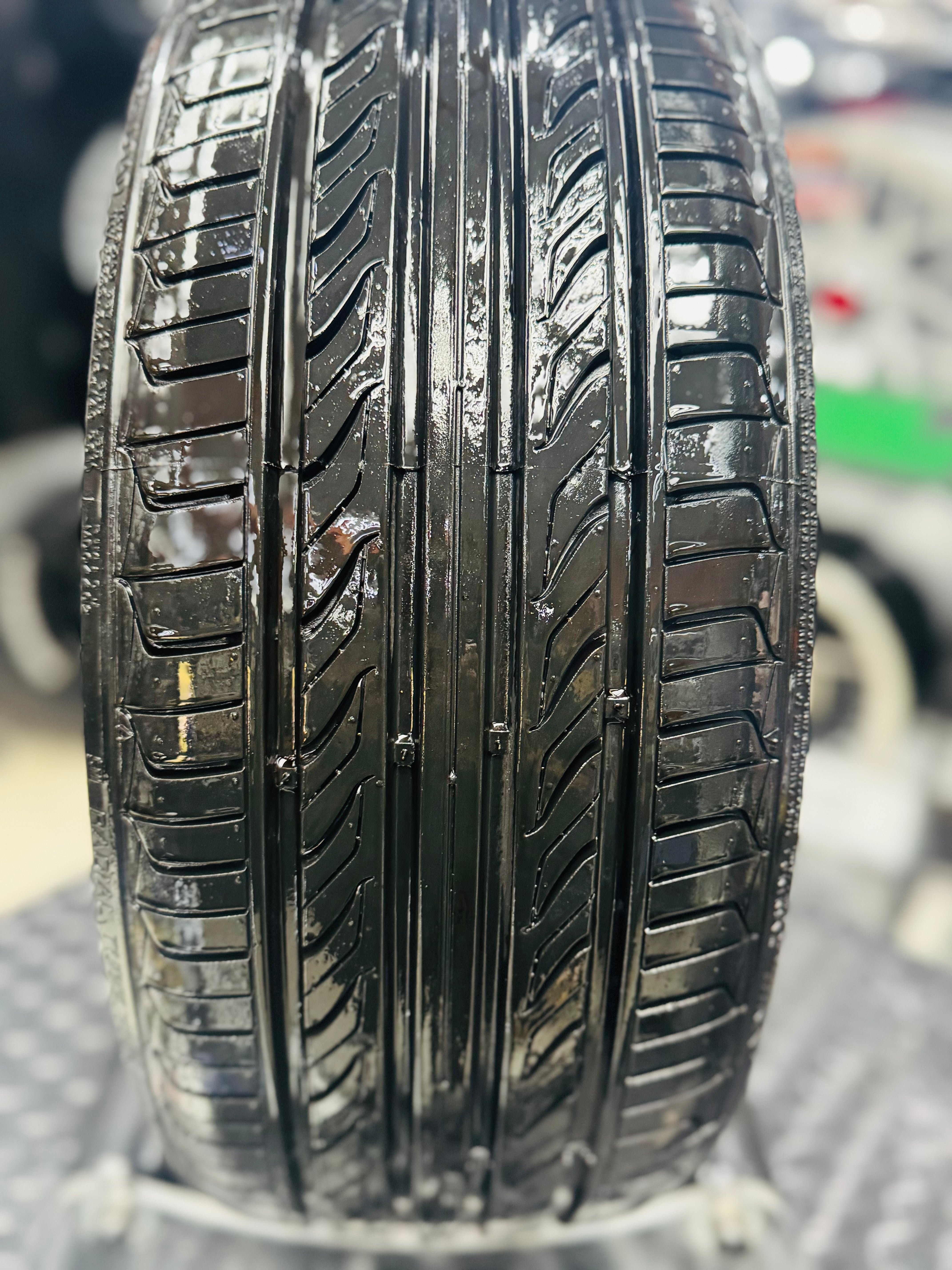 165/35/17 LANDSAIL  TYRE   (USED) 70% TREAD