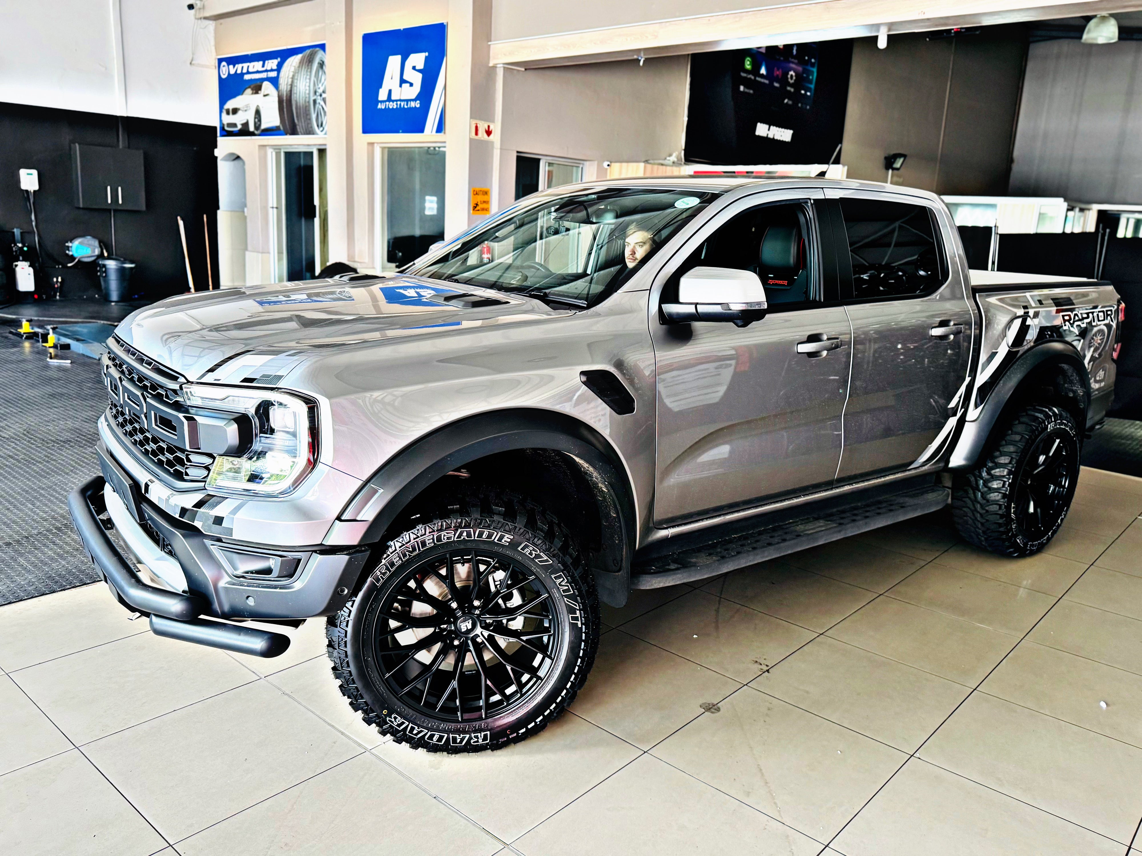 20” CONCAVO SERIES 874 SATIN BLACK BAKKIE RIMS 6/139 PCD