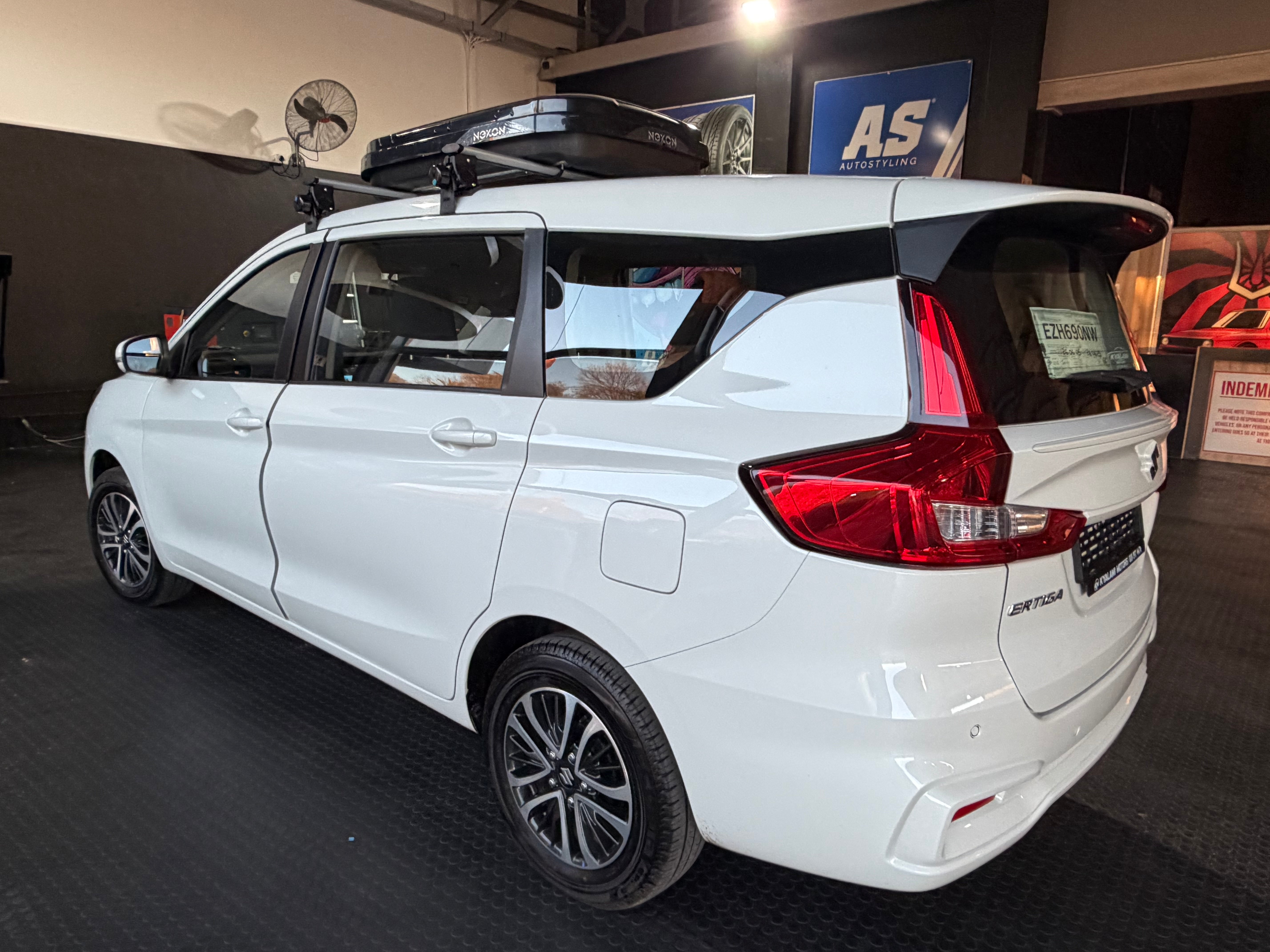ROOF BOX 300L ABS PLASTIC