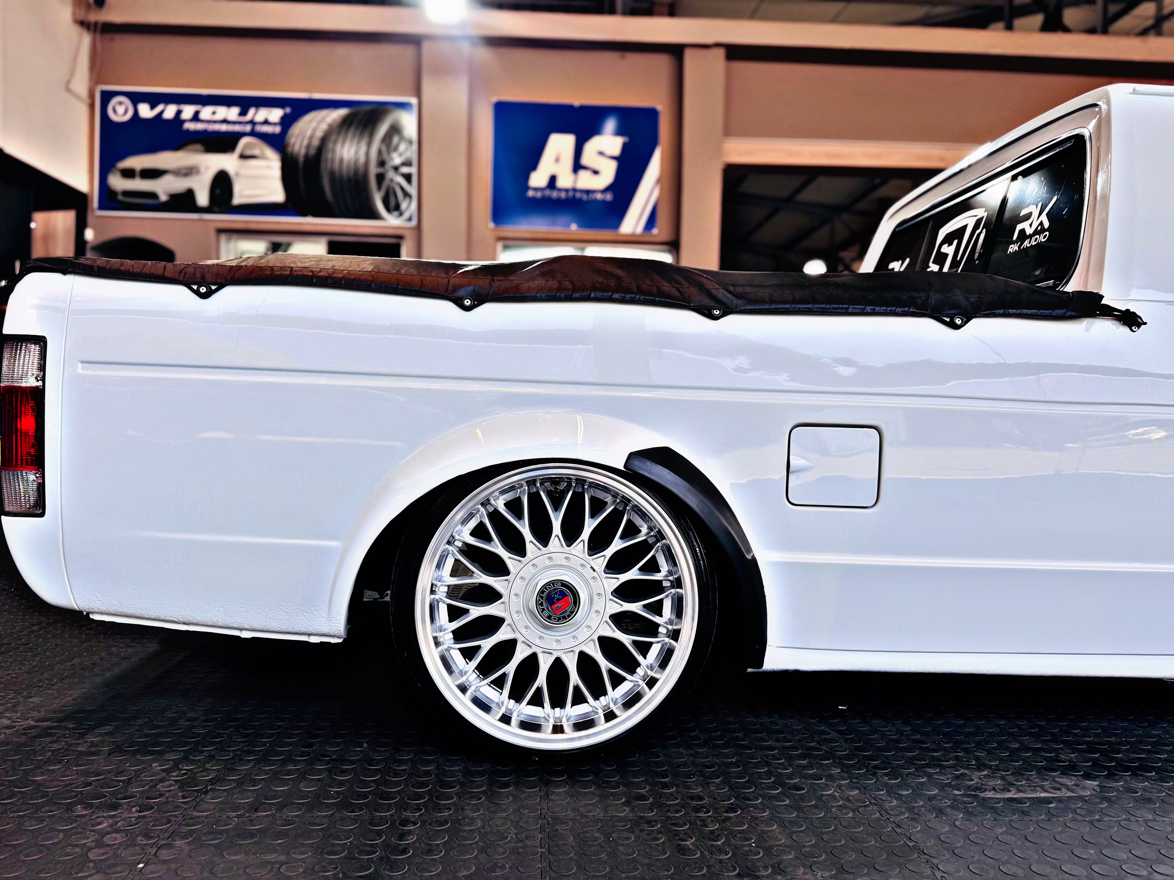 16” AS-VURA MESH / JETTA VR6 click on description for specs