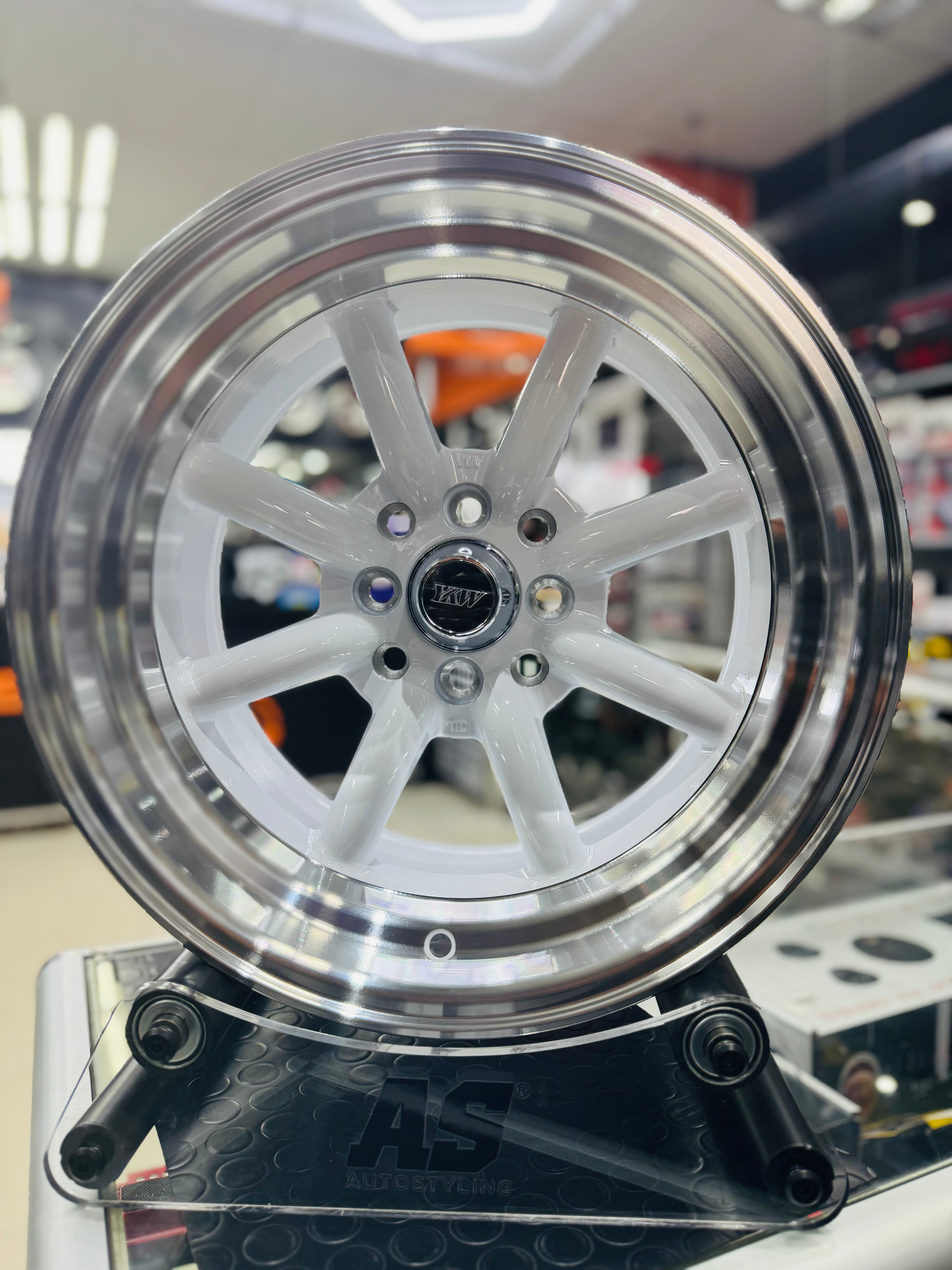 15” AS-WATA 8J/9J  4/100 4/114 WHITE RIMS