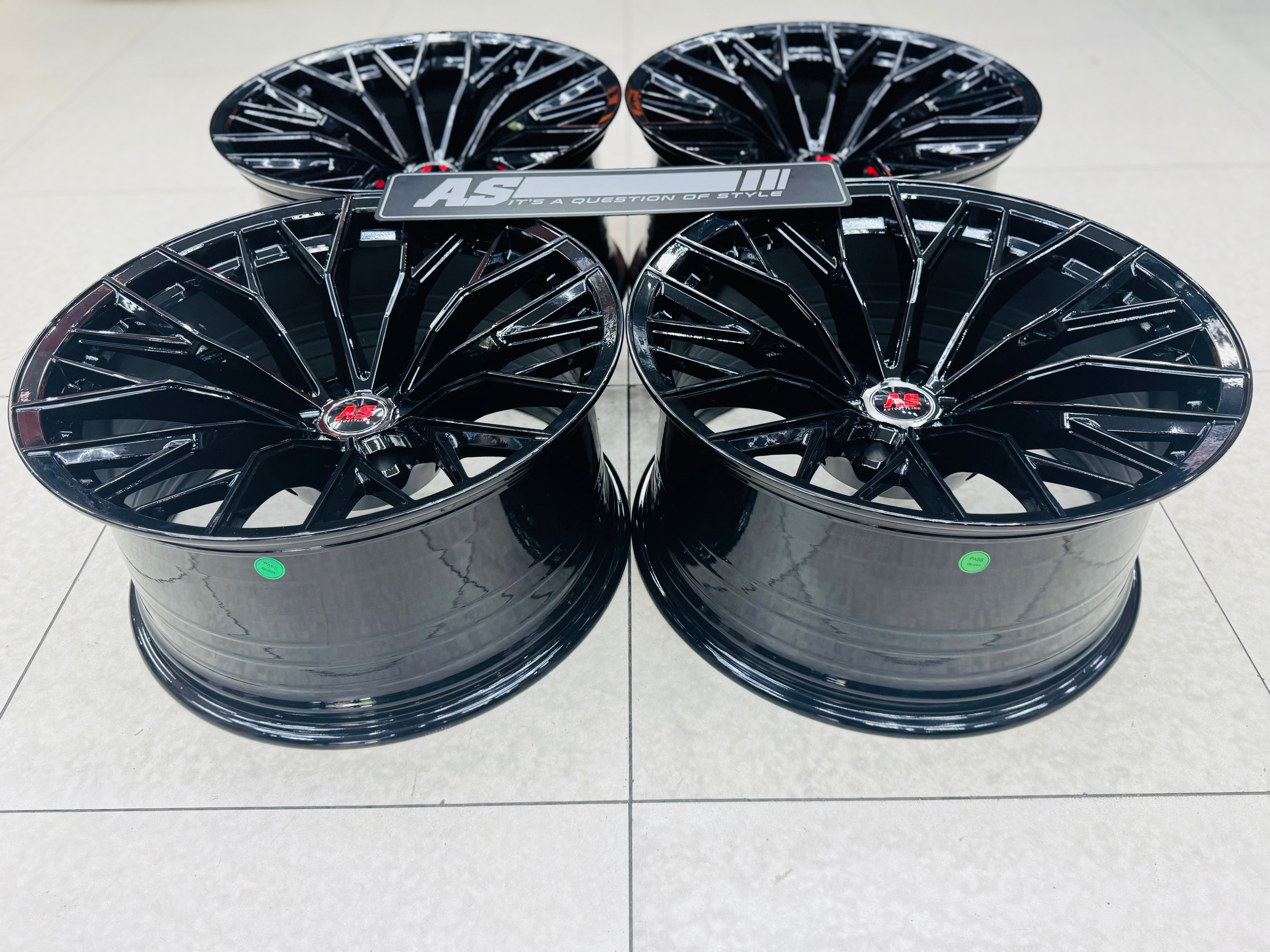20” CONCAVO 06 GLOSS BLACK  BAKKIE RIMS 6/139 PCD
