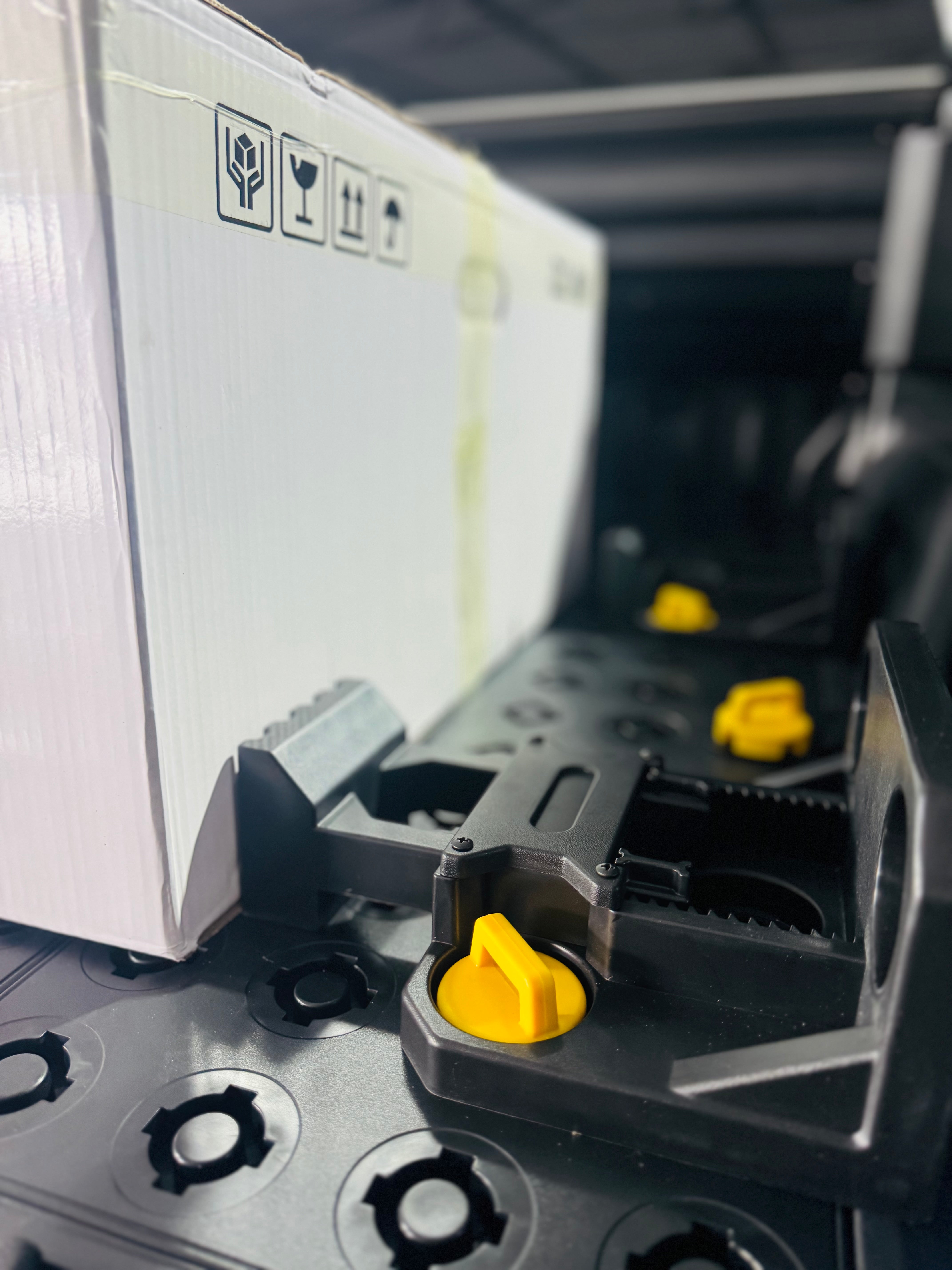 SHIVA 4x4 BAKKIE MODULAR BIN LOADING SYSTEM
