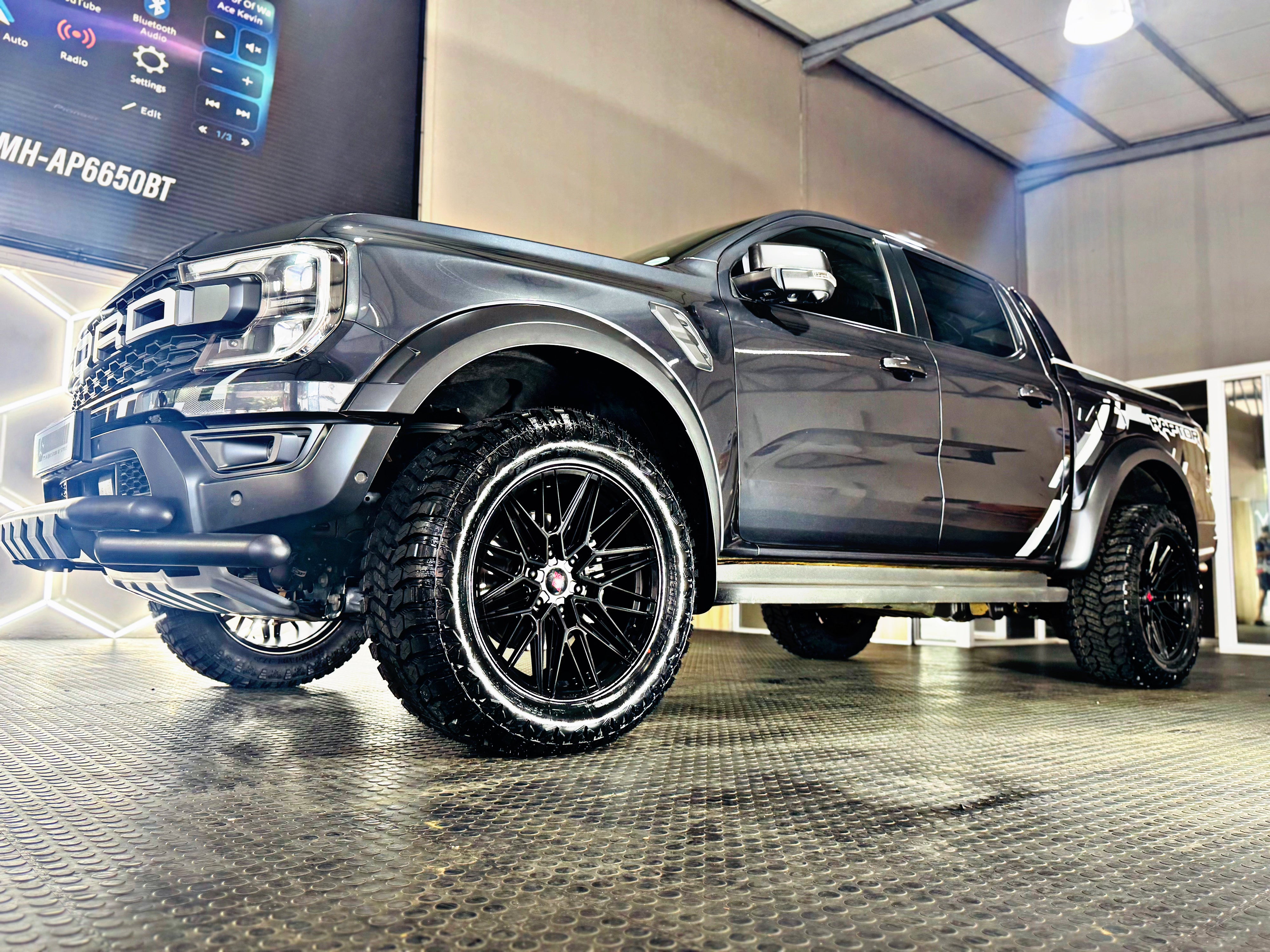 20” BT 250 BAKKIE RIMS 6/139 PCD