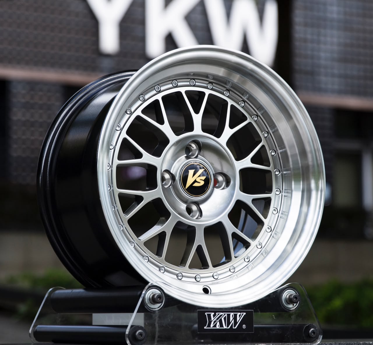 15” AS-VS 4/100