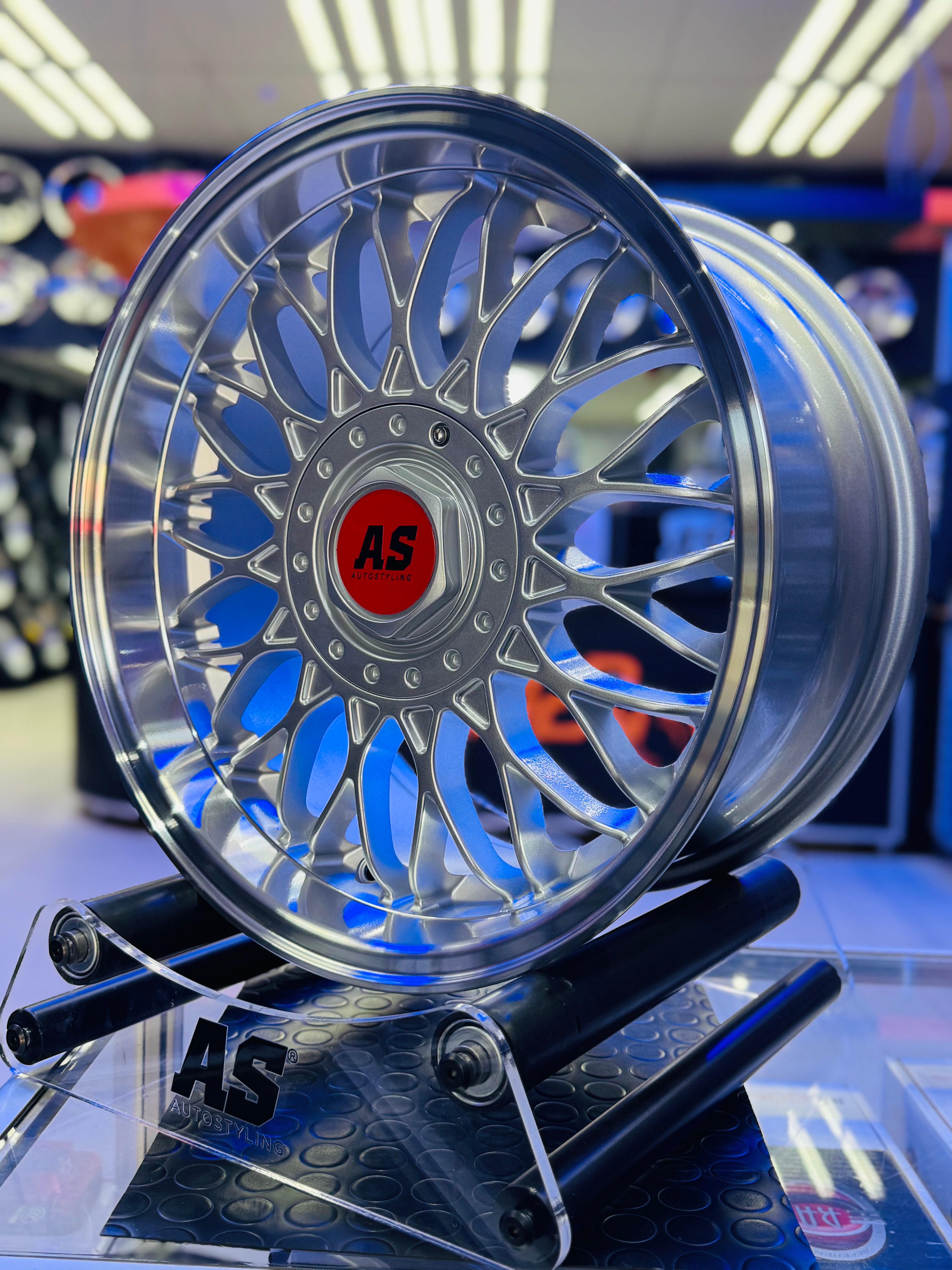 16” AS-VURA MESH / JETTA VR6 click on description for specs - Autostyling Klerksdorp