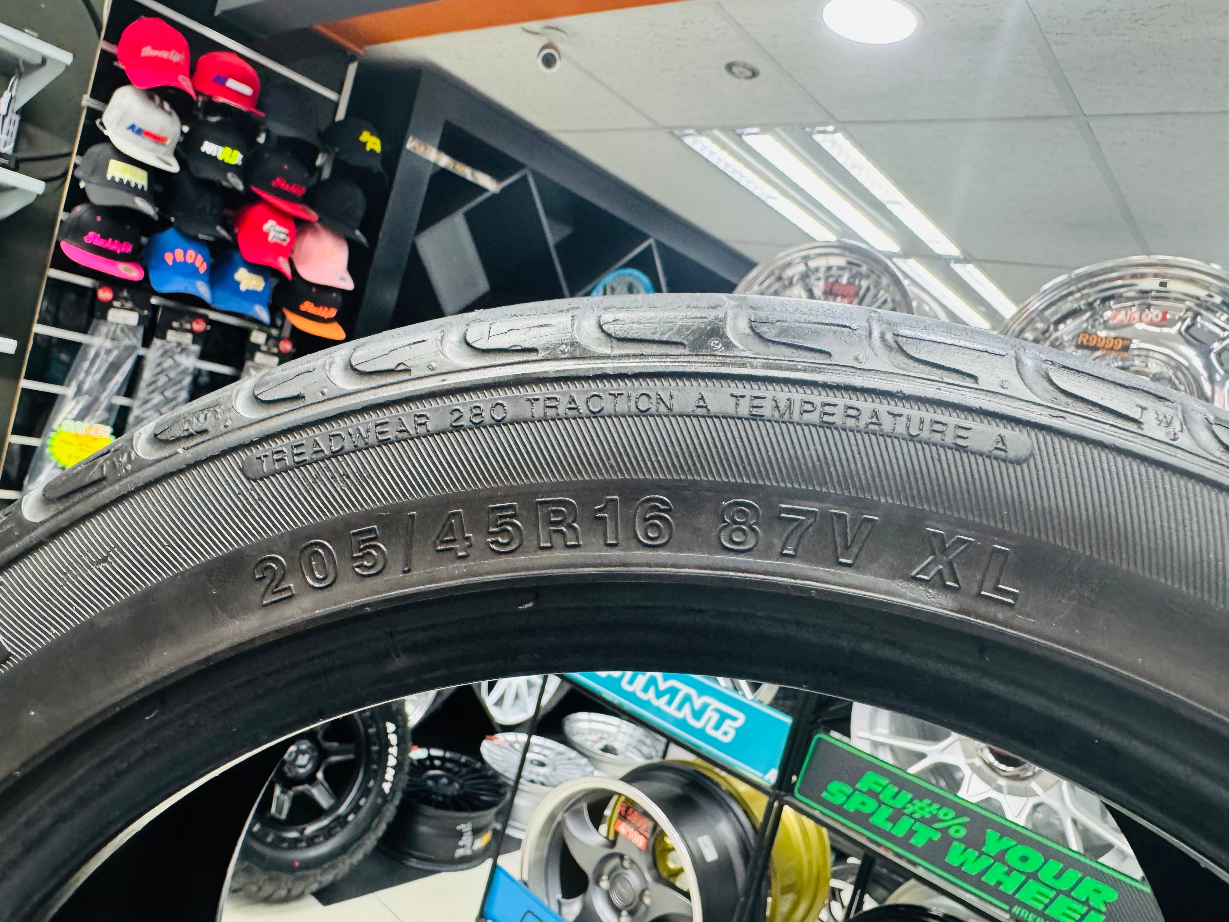 205/45/16 WANLI TYRE  (USED) 35% +- 3mm TREAD