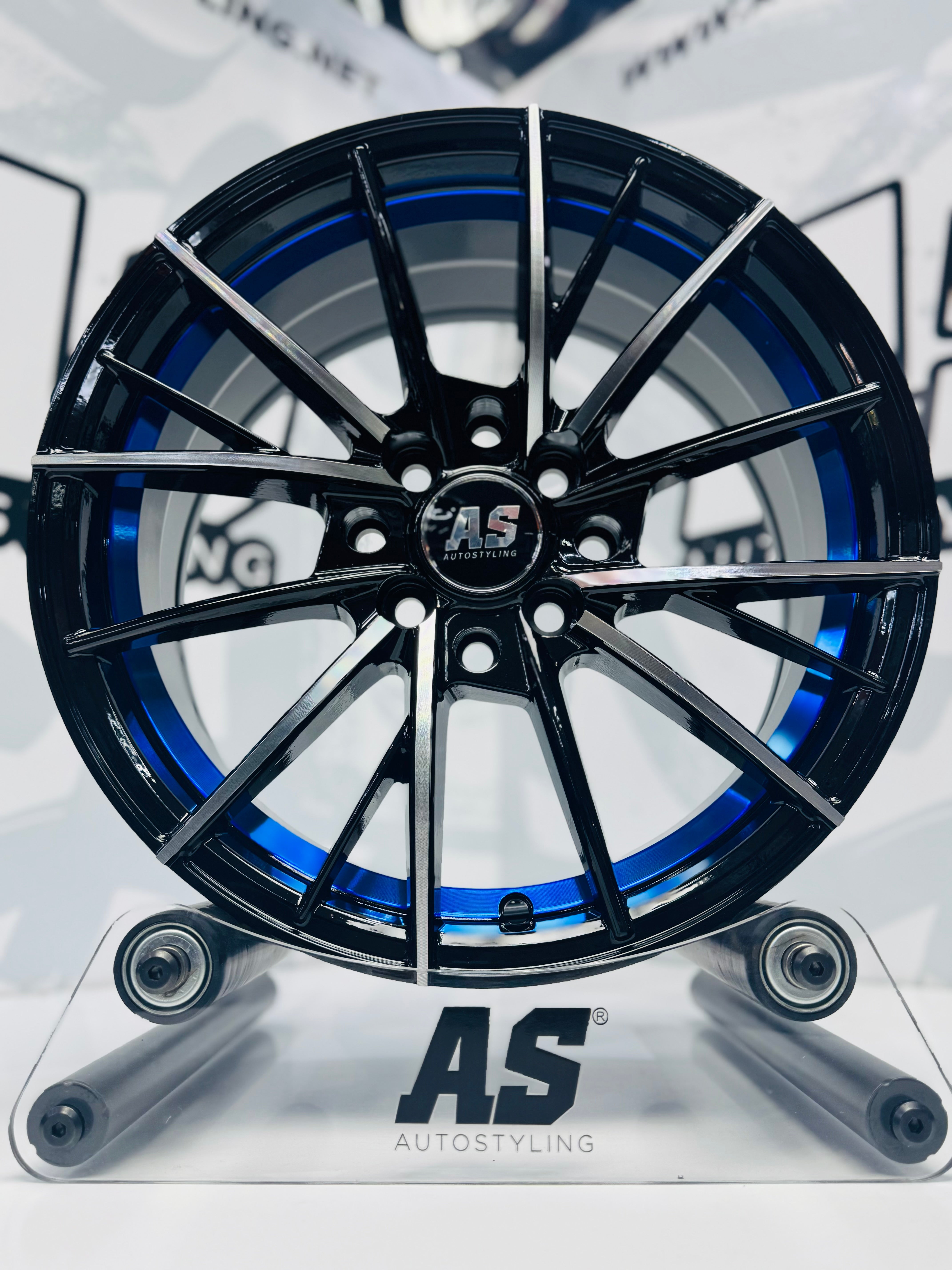 15” M8961 4x100 4x114  Machine black / blue - Autostyling Klerksdorp