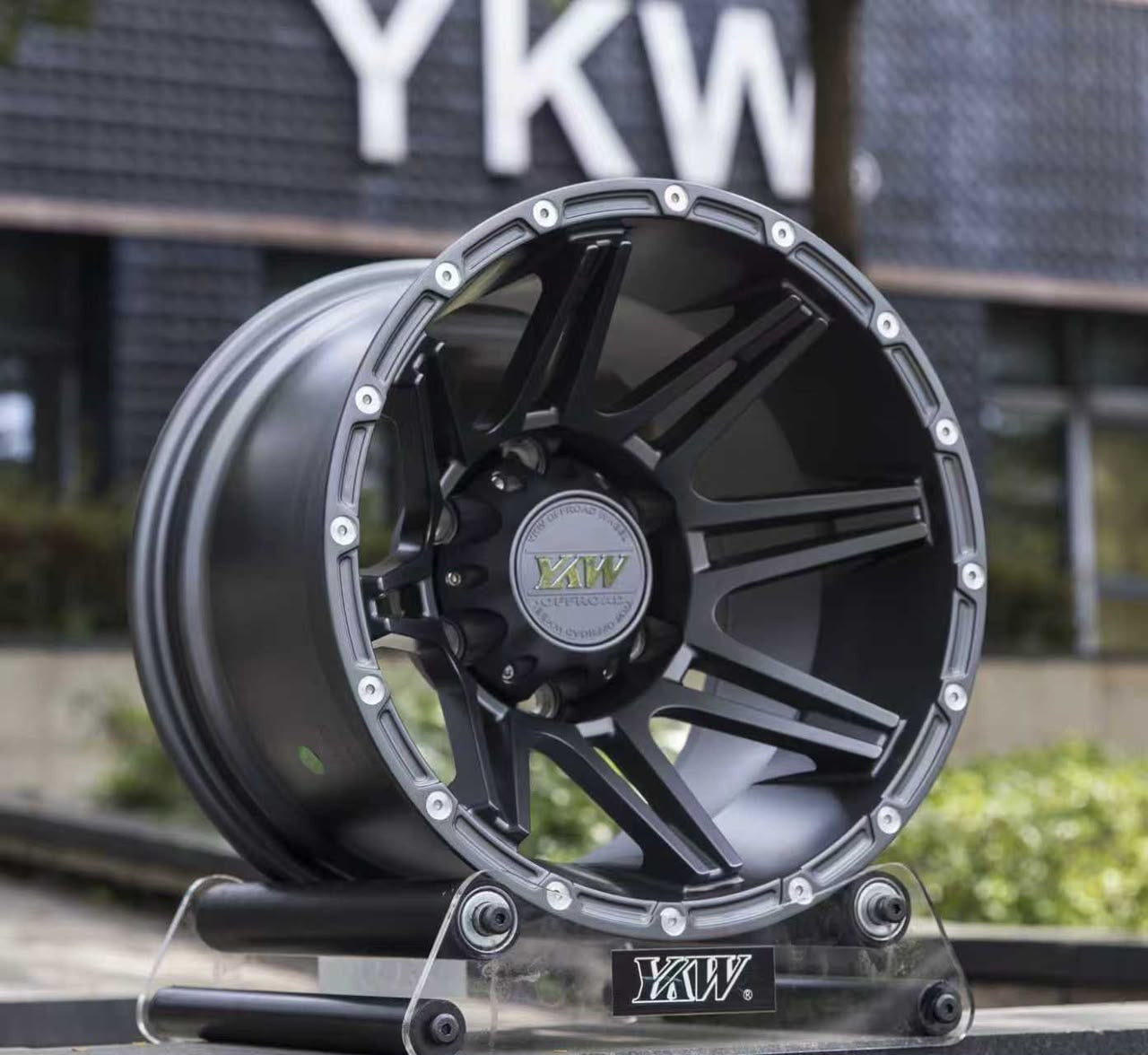 15″ YKW 5611 6/139 10j Alloy FAT BOY bakkie wheels