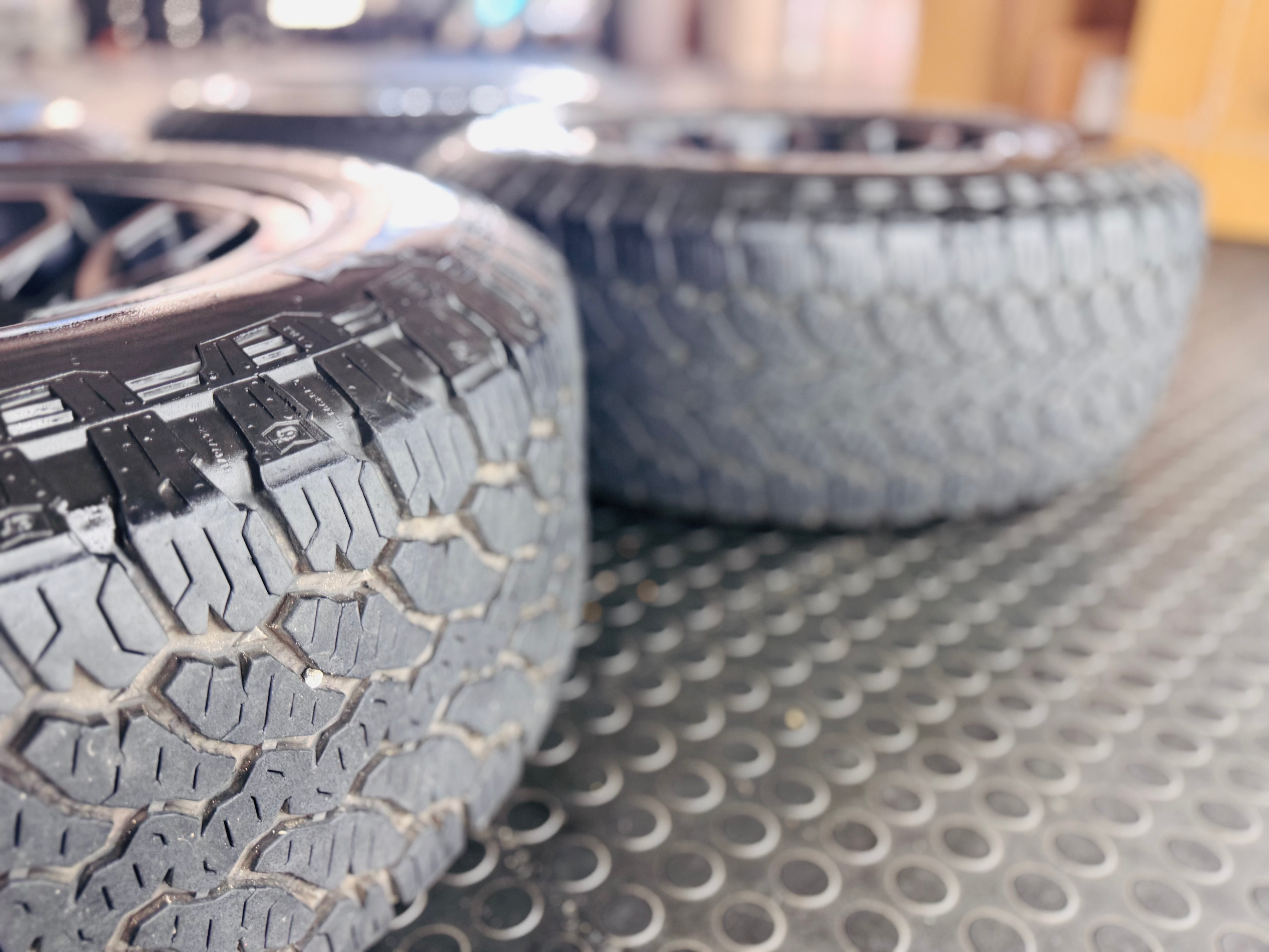 RIM & TYRE COMBO DEAL 17” ALINE SUMMIT + GRABBER AT3 TYRES USED