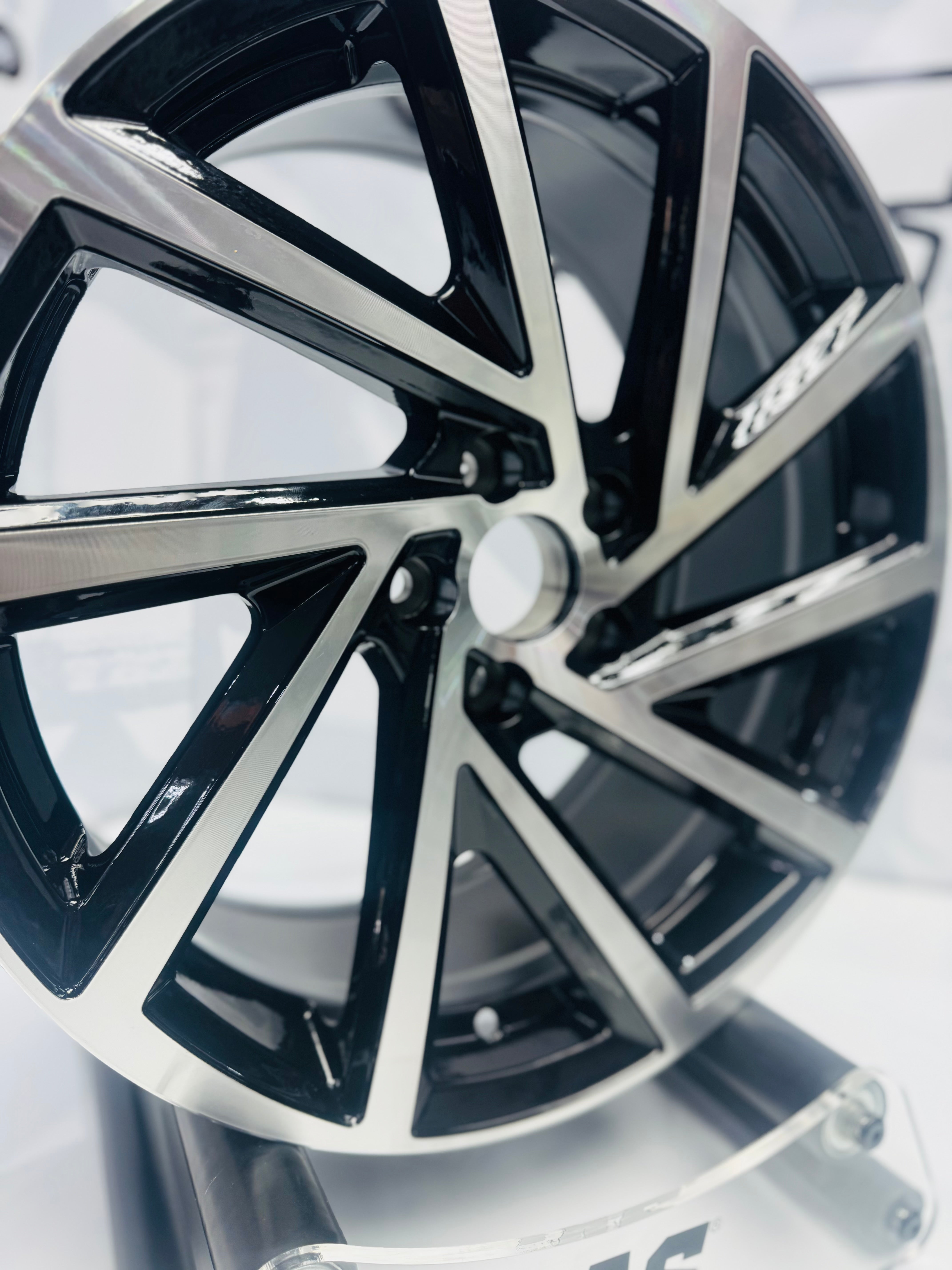 17” POLO R 5x100 PCD - Autostyling Klerksdorp