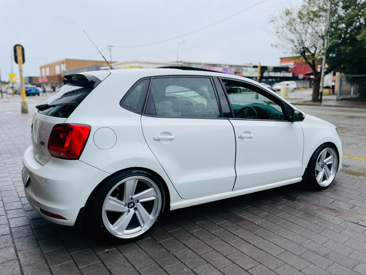 Militon Rims 17” AS- MILTON DISHED 5/100 SILVER RIMS – Autostyling Klerksdorp