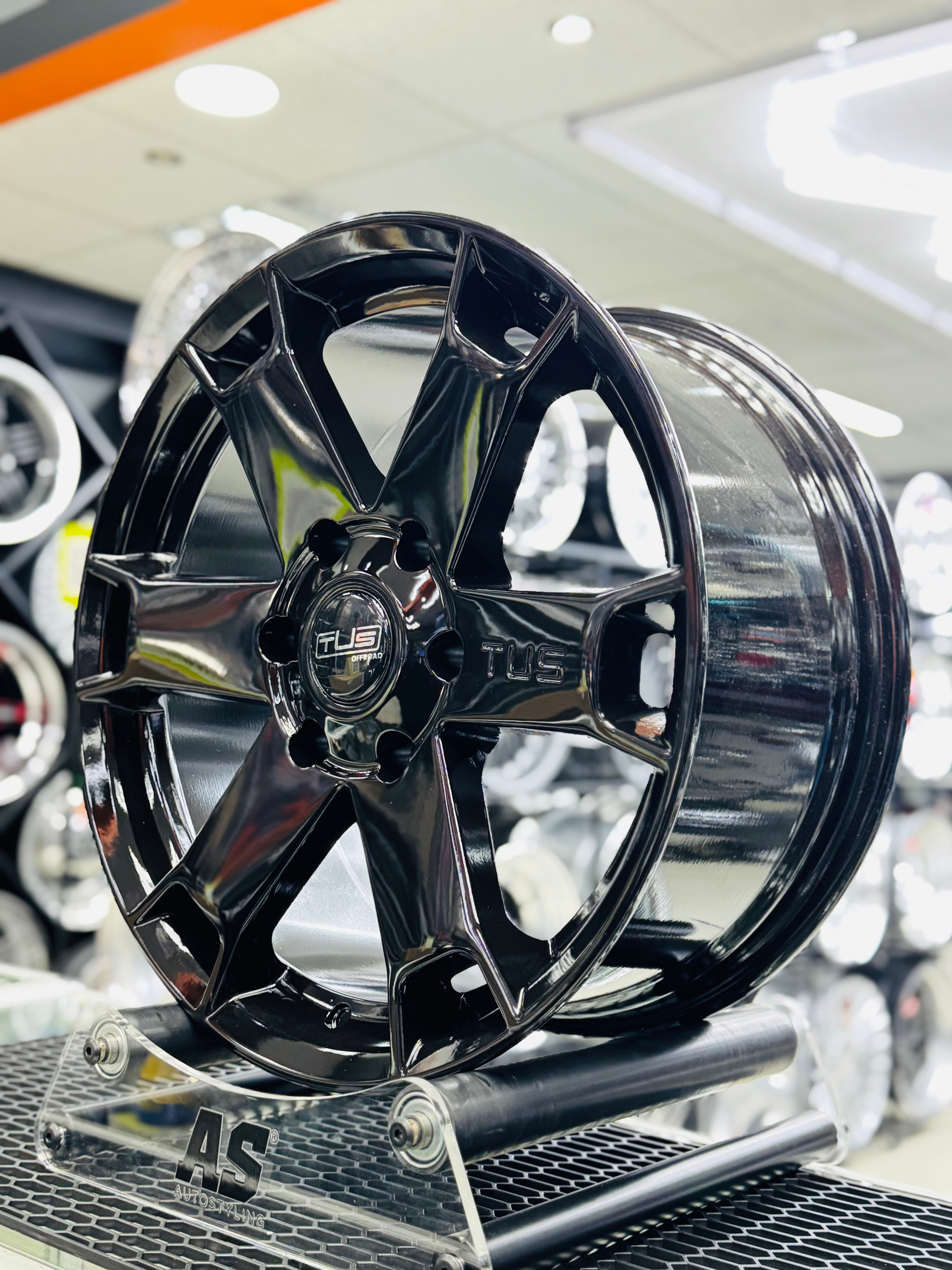 18” F82601  6/139 bakkie 4x4 rims gloss blk