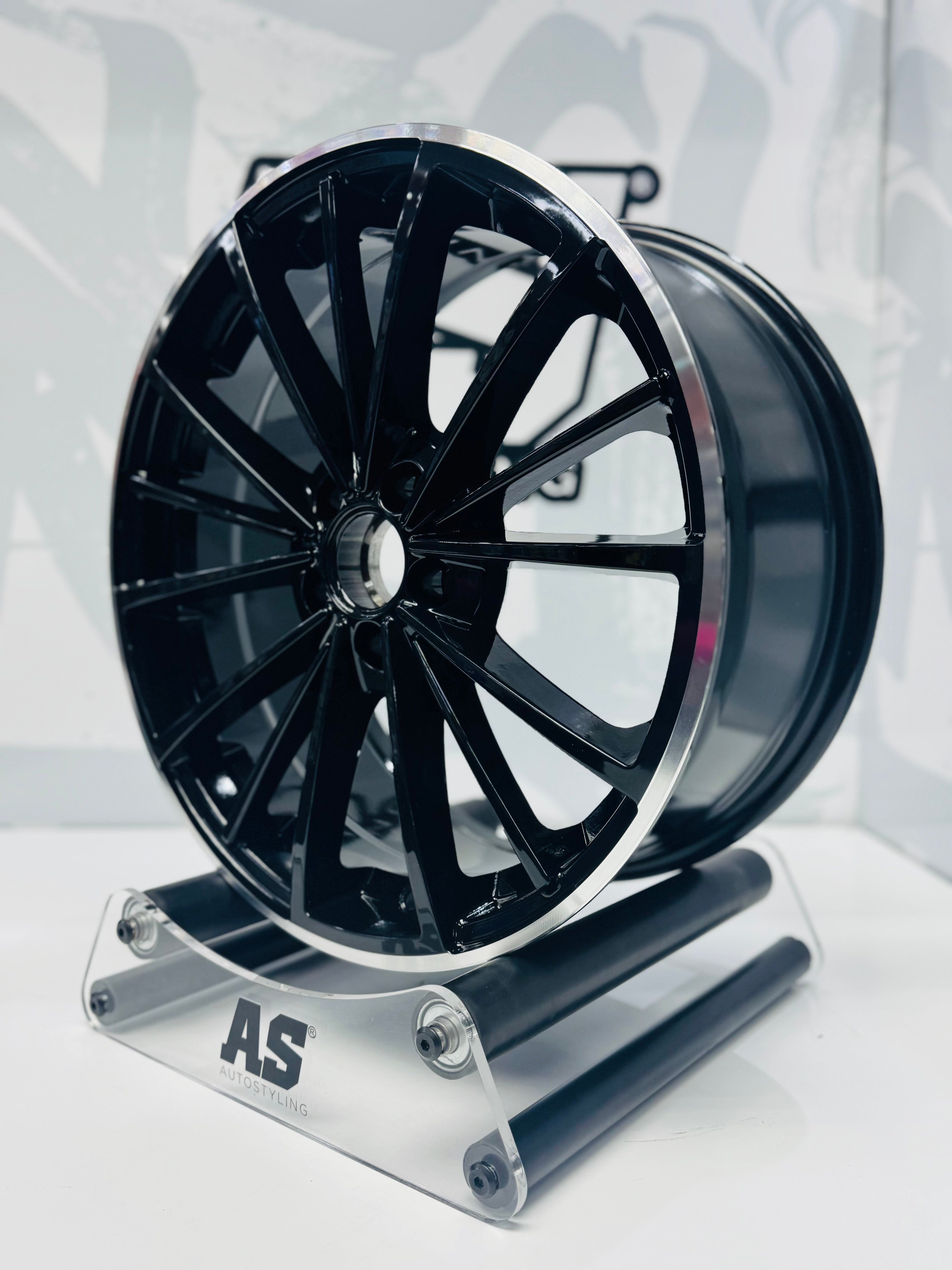 17” V-DUB  CLUBSPORT 2 GB SILVER LIP - Autostyling Klerksdorp