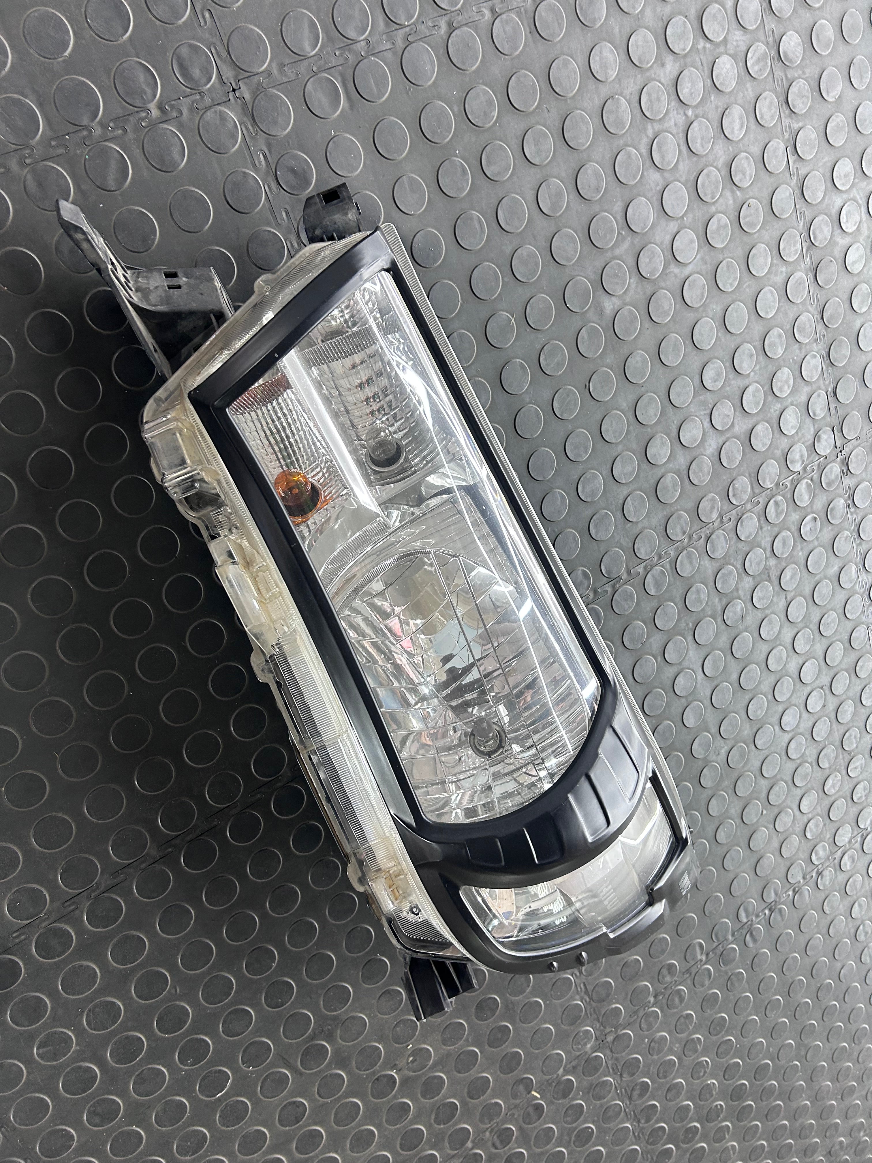 TOYOTA HILUX 2016+ GD6 OEM HEADLIGHTS PREOWNED