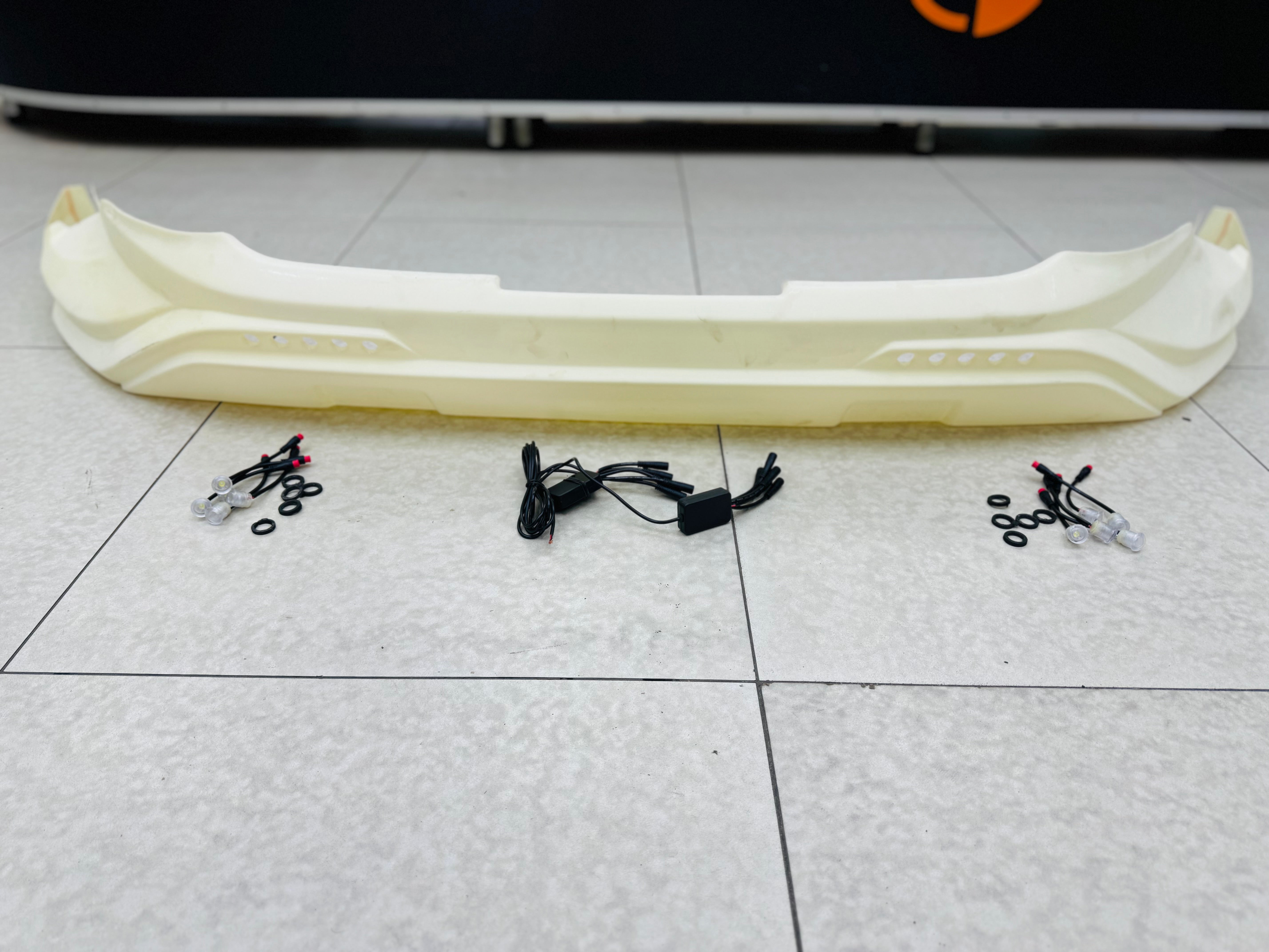 TOYOTA HILUX REVO BUMPER ADD ON SPOILER PLASTIC with 10x LED