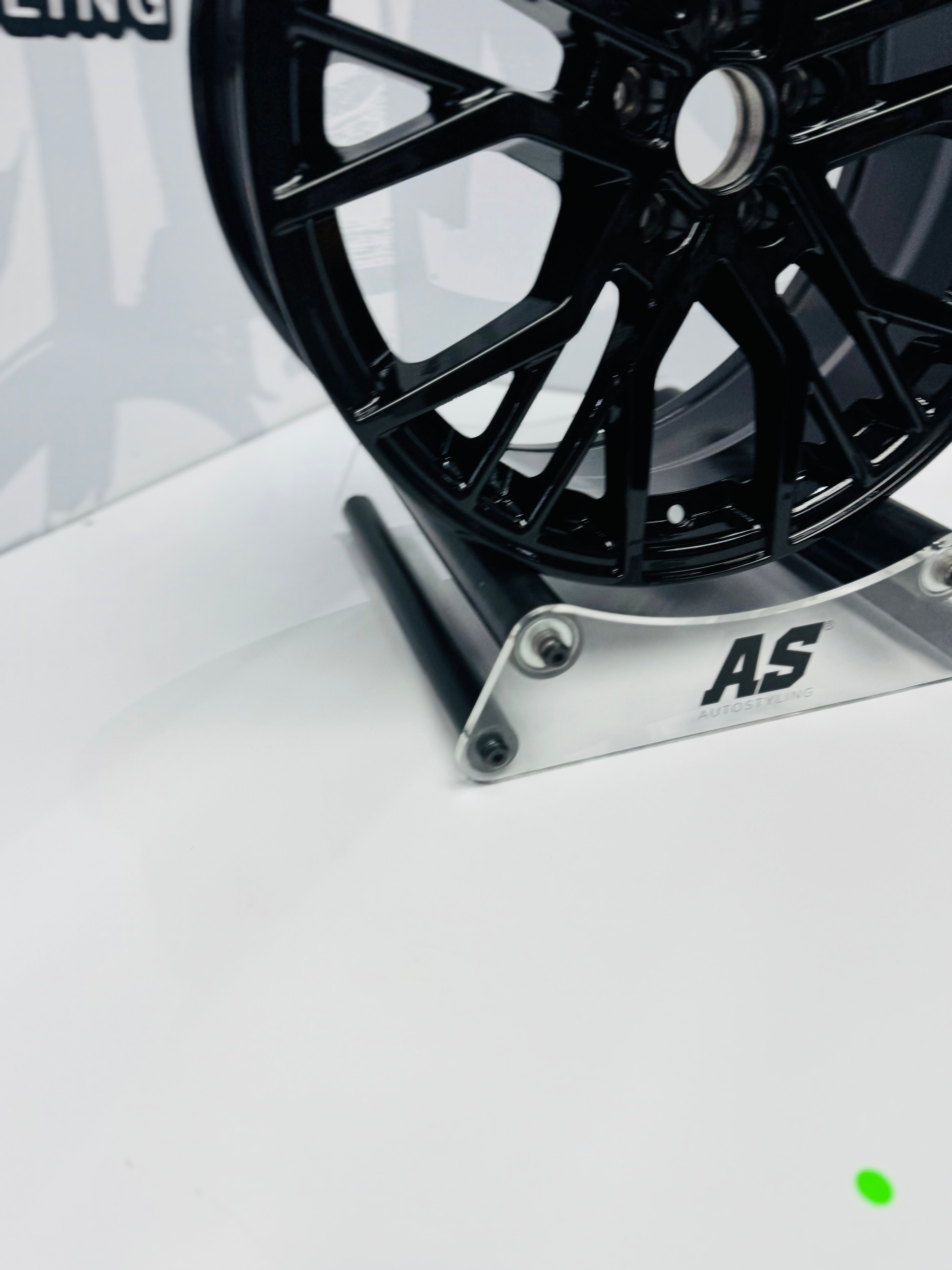17” AS-991  5/100 PCD to fit POLO GLOSS BLACK