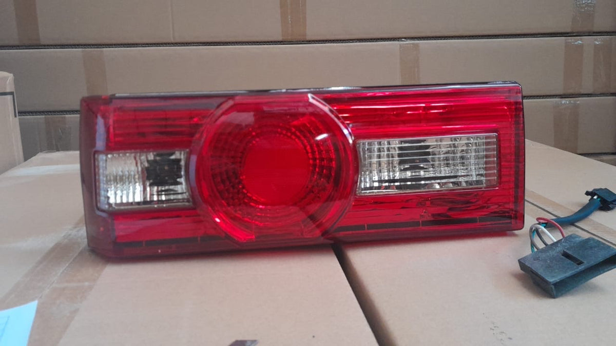 VW GOLF 1 VELO / RYTHM CRYSTAL AND SMOKED TAIL LIGHT