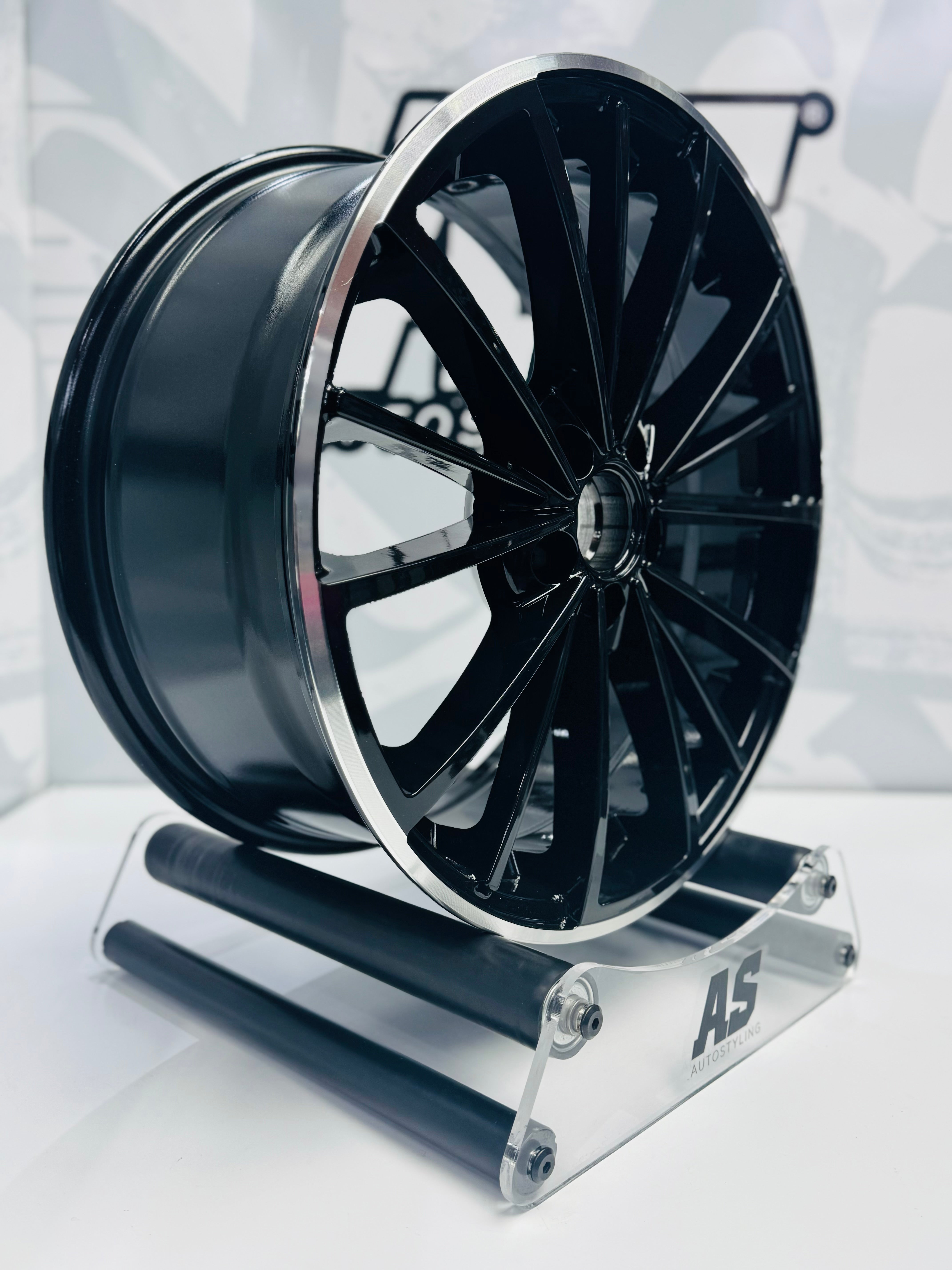 17” V-DUB  CLUBSPORT 2 GB SILVER LIP - Autostyling Klerksdorp