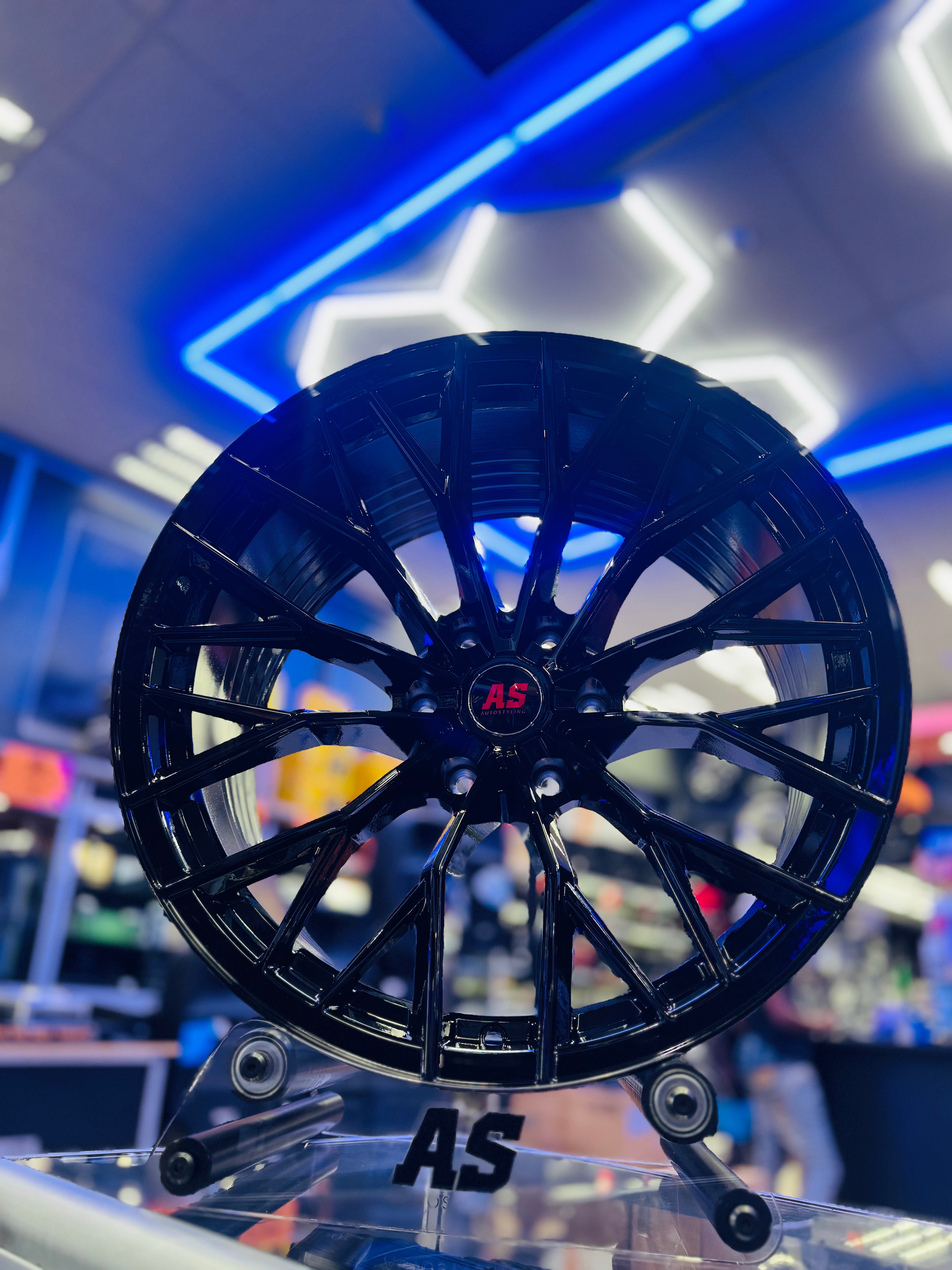 20” CONCAVO 06 GLOSS BLACK  BAKKIE RIMS 6/139 PCD