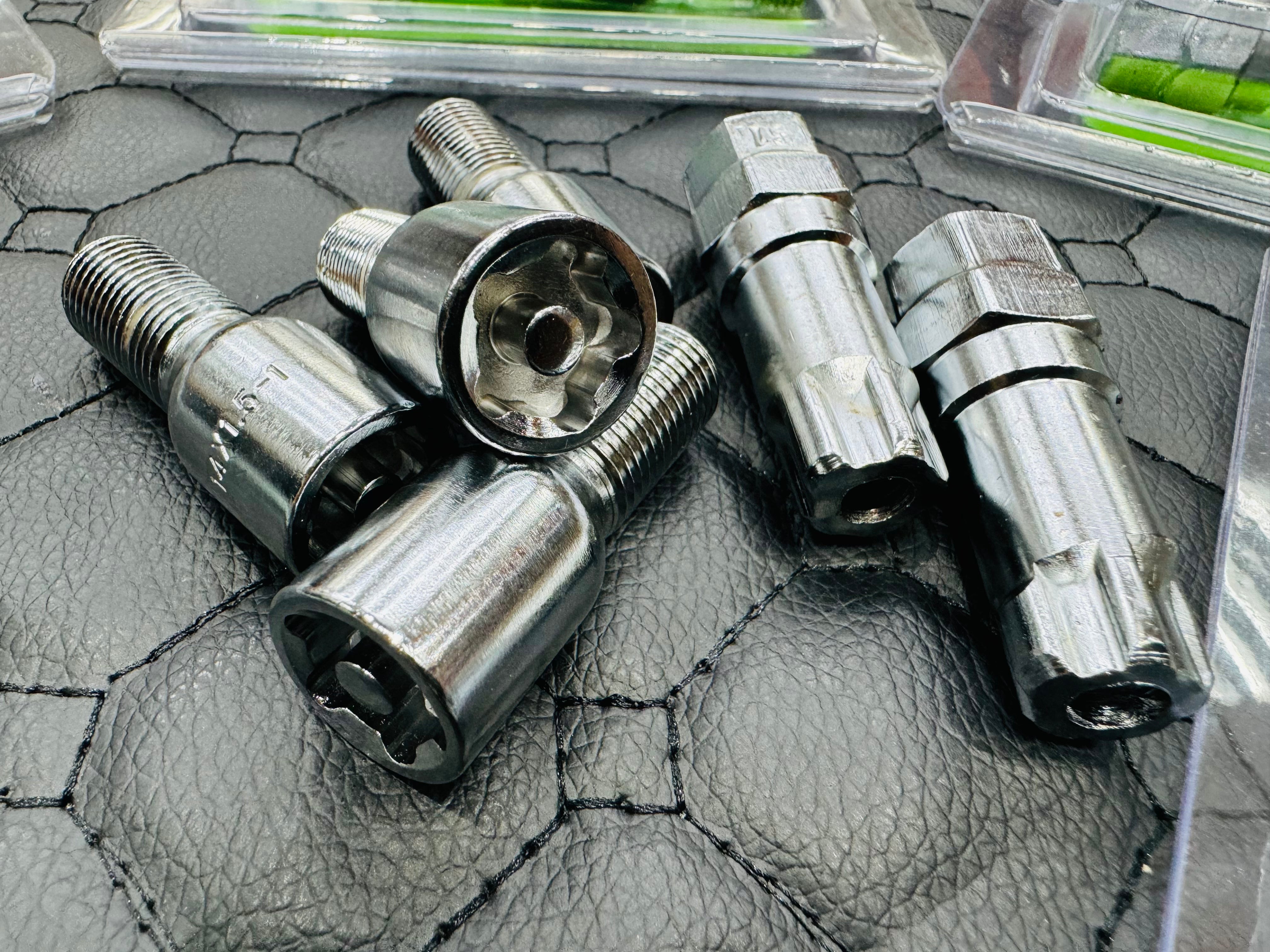 MEM LOCK BOLTS 14x1.5MM CHROME (4+2) – Autostyling Klerksdorp