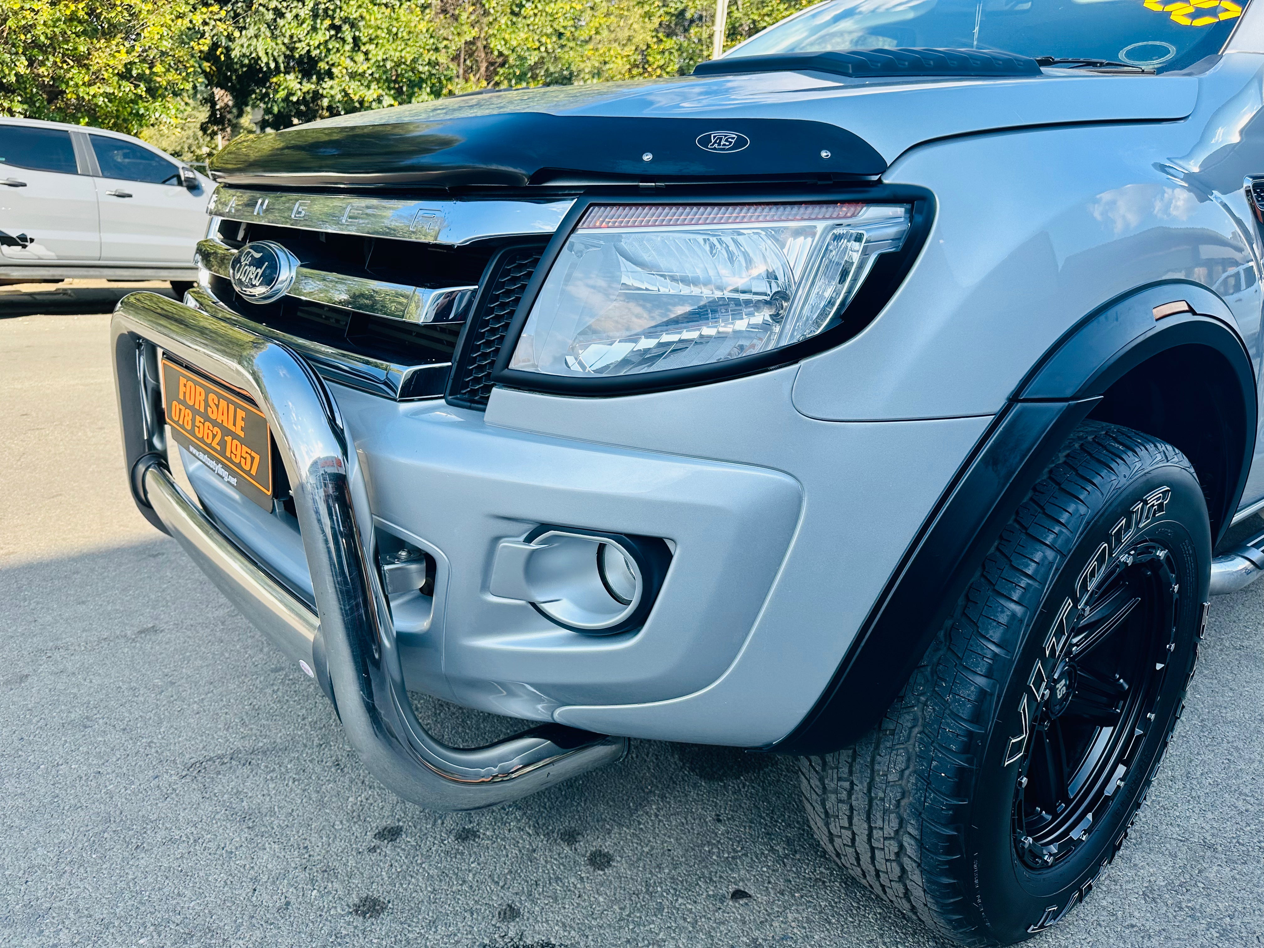 Ford ranger OEM 2012 PREOWNED headlight