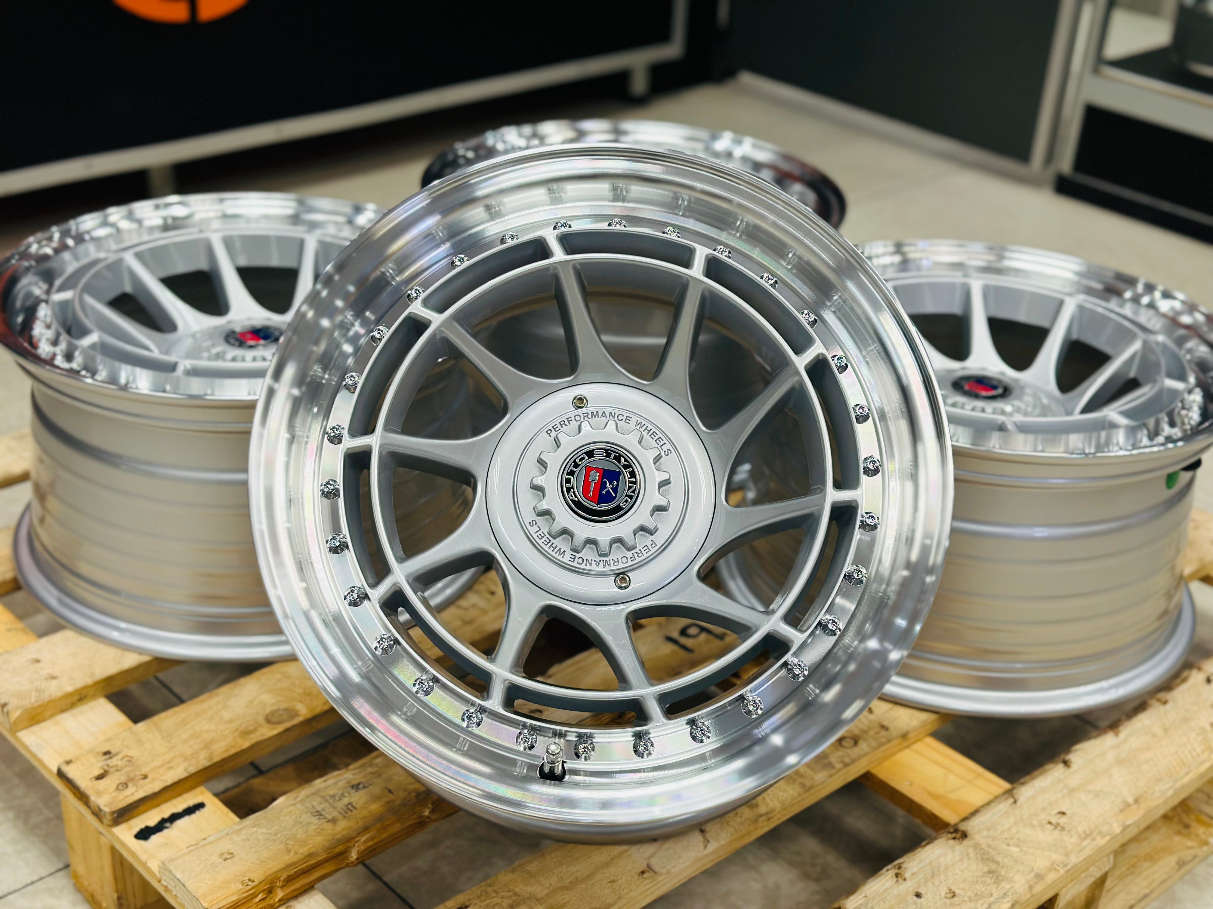 15” AS-7573 SILVER  4/100 4/108 wheels