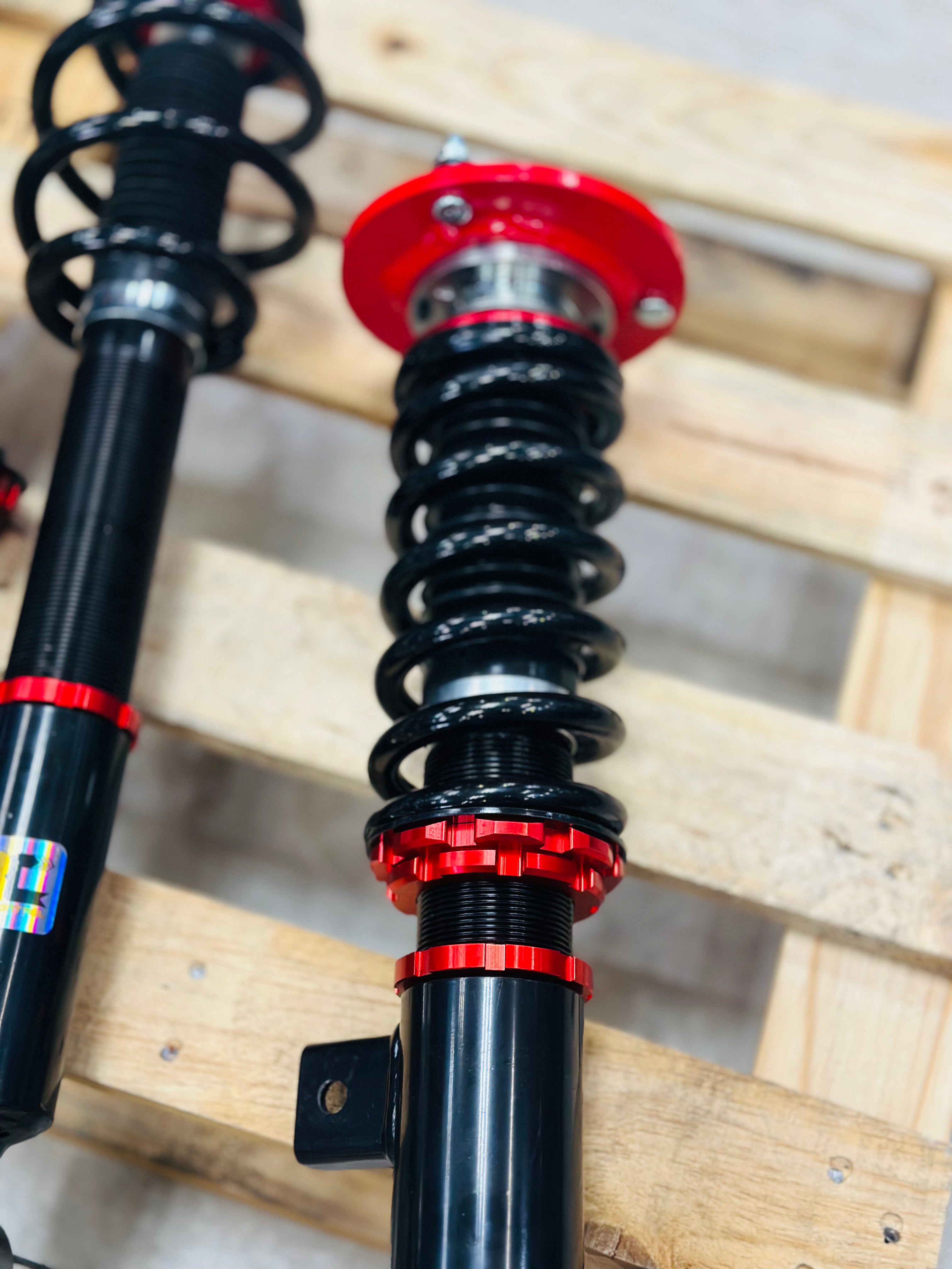 ARC PRO VERSION COILOVERS WITH CAMBER  BMW E46 METAL MOUNTING