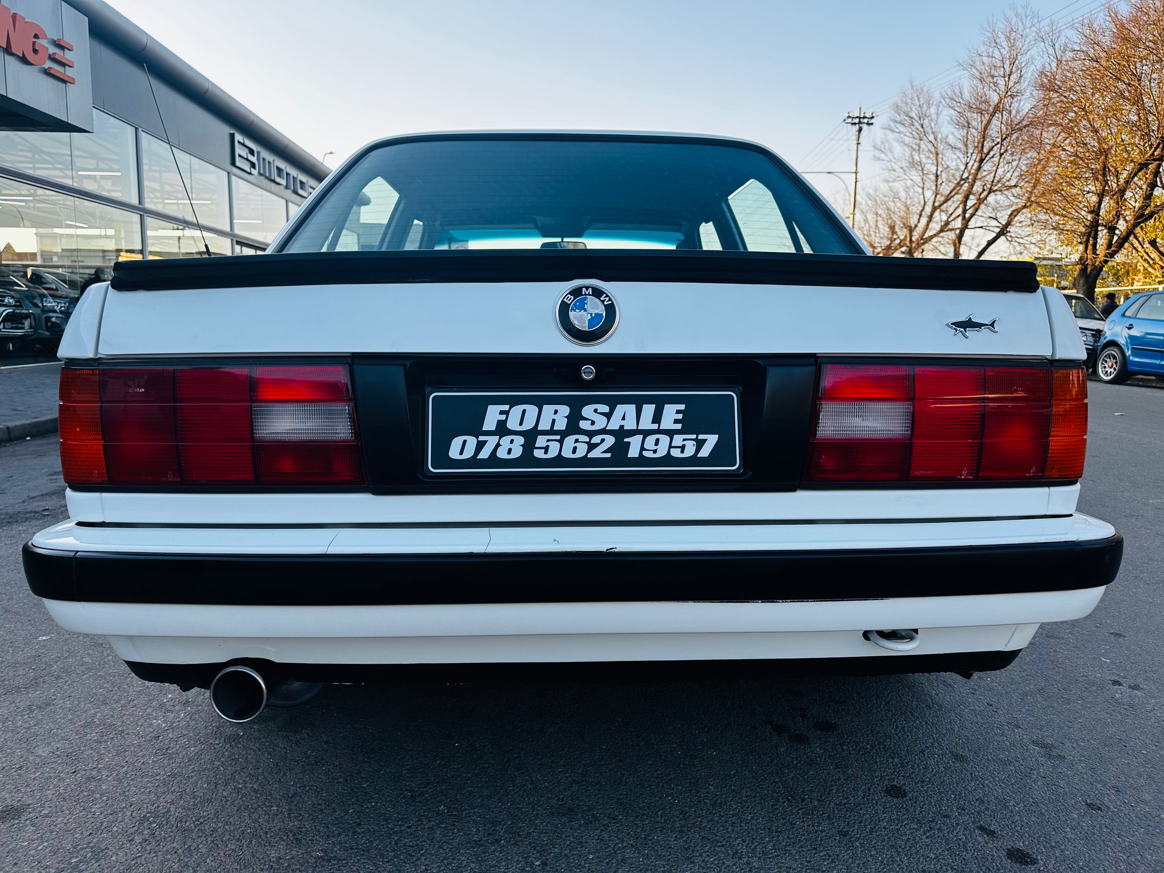 1990 BMW E30 320i Manual