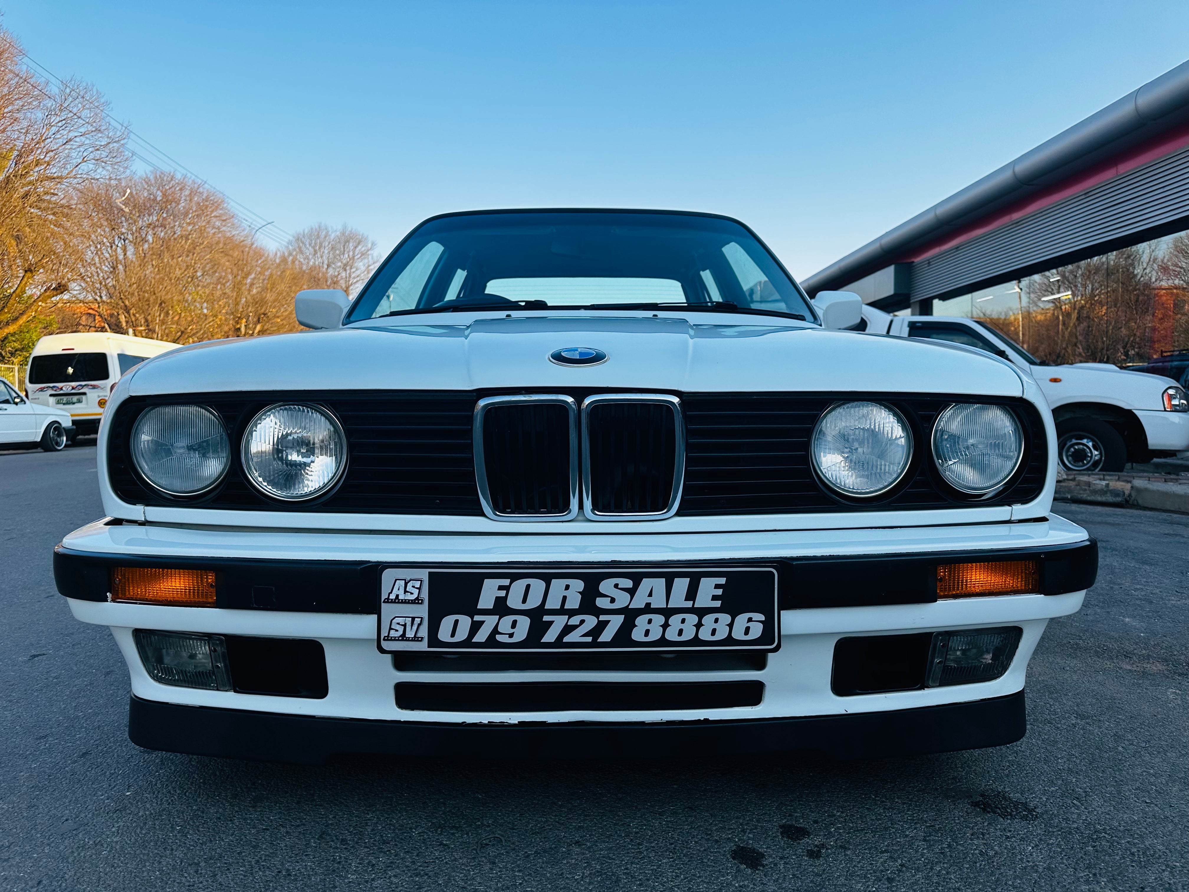 1990 BMW E30 320i Manual