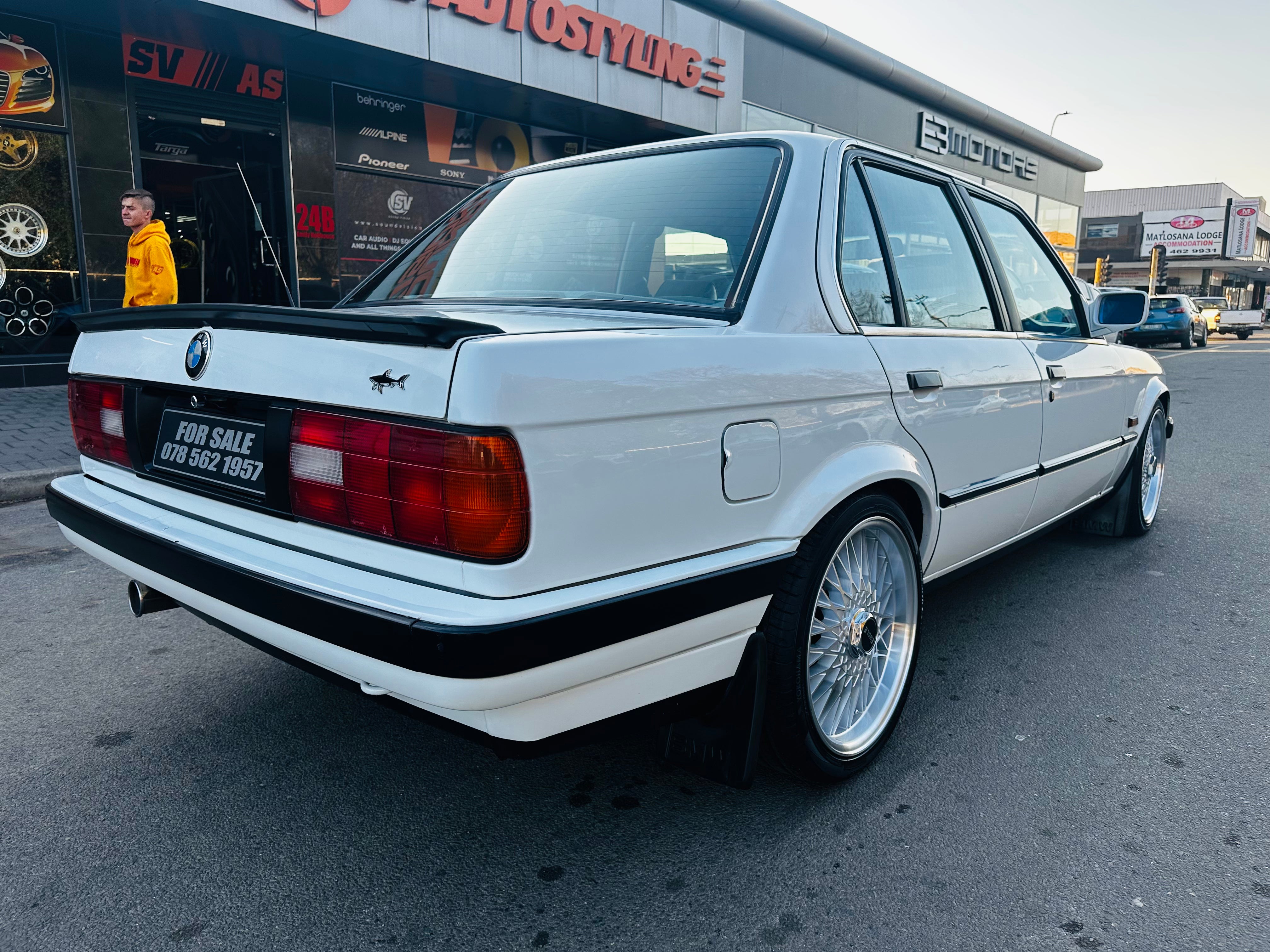 1990 BMW E30 320i Manual