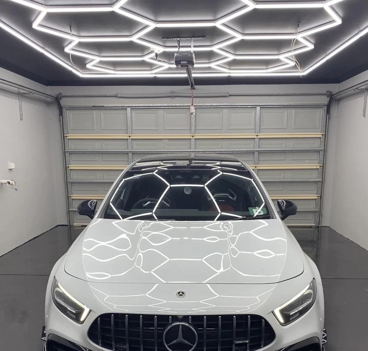 Autostyling Klerksdorp Hexagonal Grid Light Aluminium Ceiling Light LED Ceiling Lamp With Bulb (White) 2.4m x4.8m WHOLESALE PRICE DIRECT TO PUBLIC !