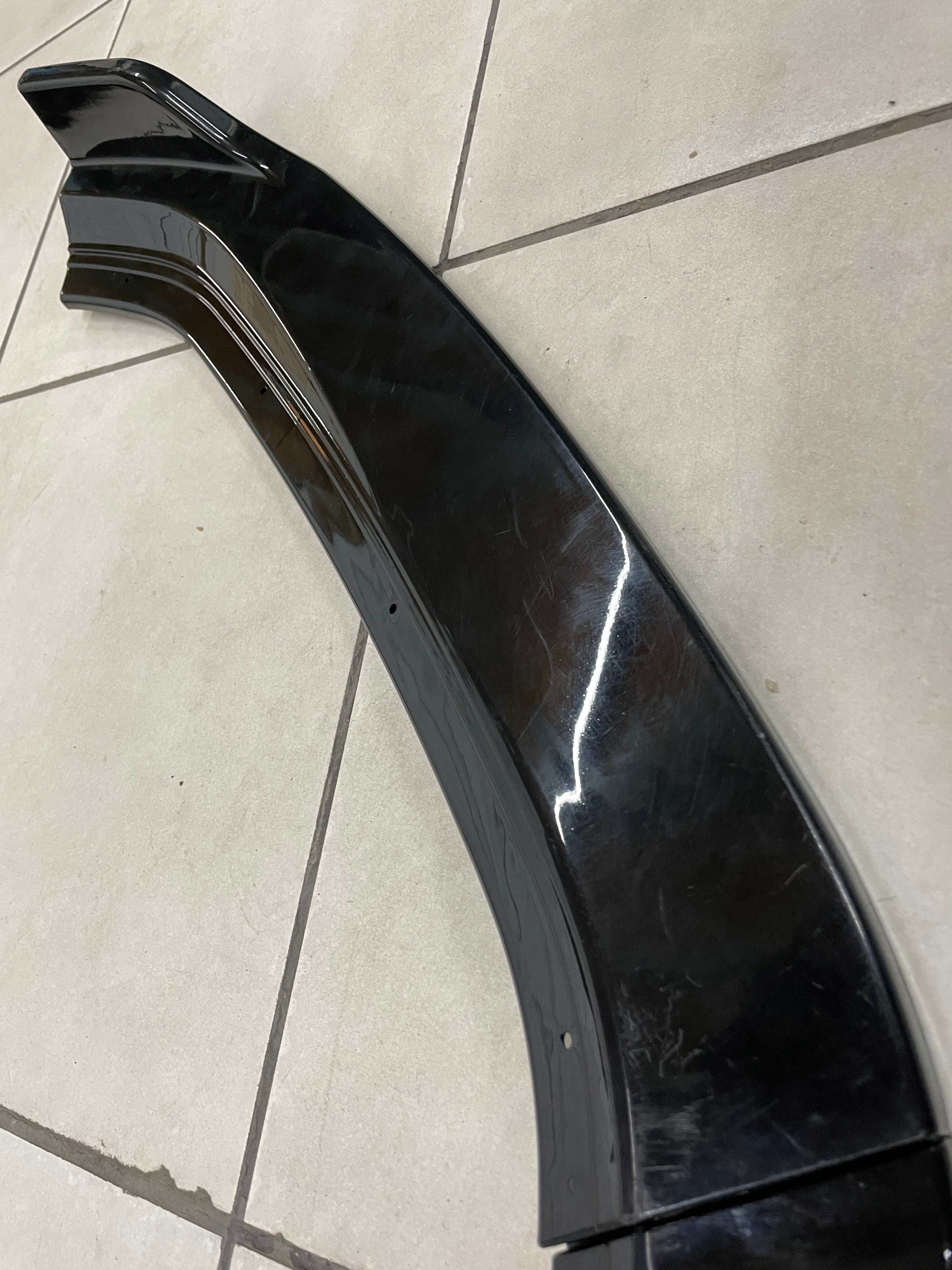 Suitable for Mk7 4pce front spoiler      plastic   gloss black  diy fitment    Non oe   fits all Mk7 models incl GTI & R