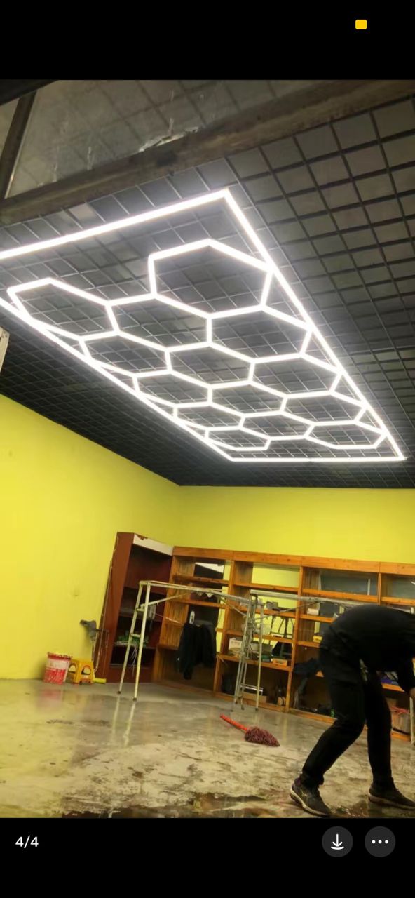 Autostyling Klerksdorp Hexagonal Grid Light Aluminium Ceiling Light LED Ceiling Lamp With Bulb (White) 2.4m x4.8m WHOLESALE PRICE DIRECT TO PUBLIC !