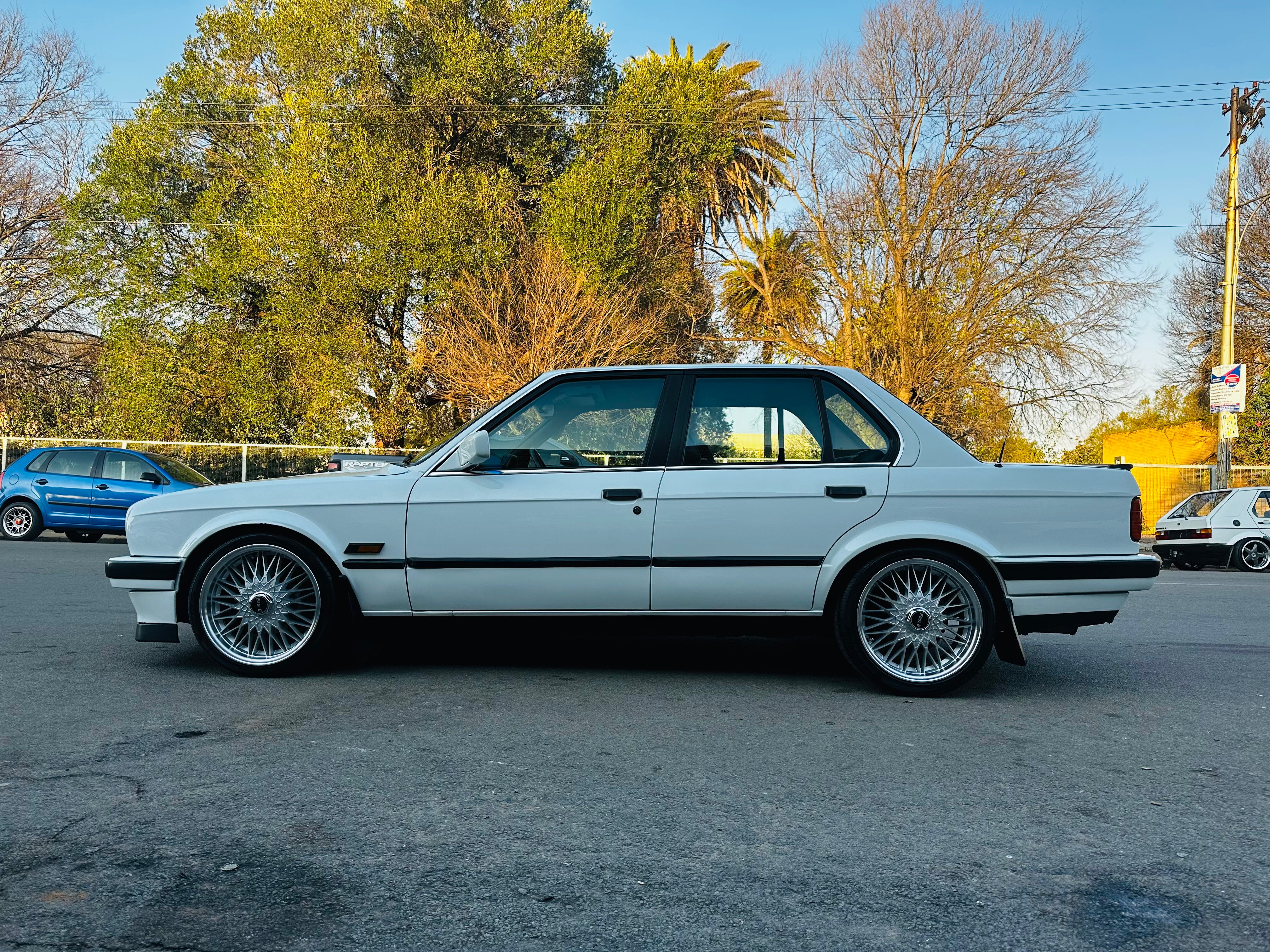 1990 BMW E30 320i Manual