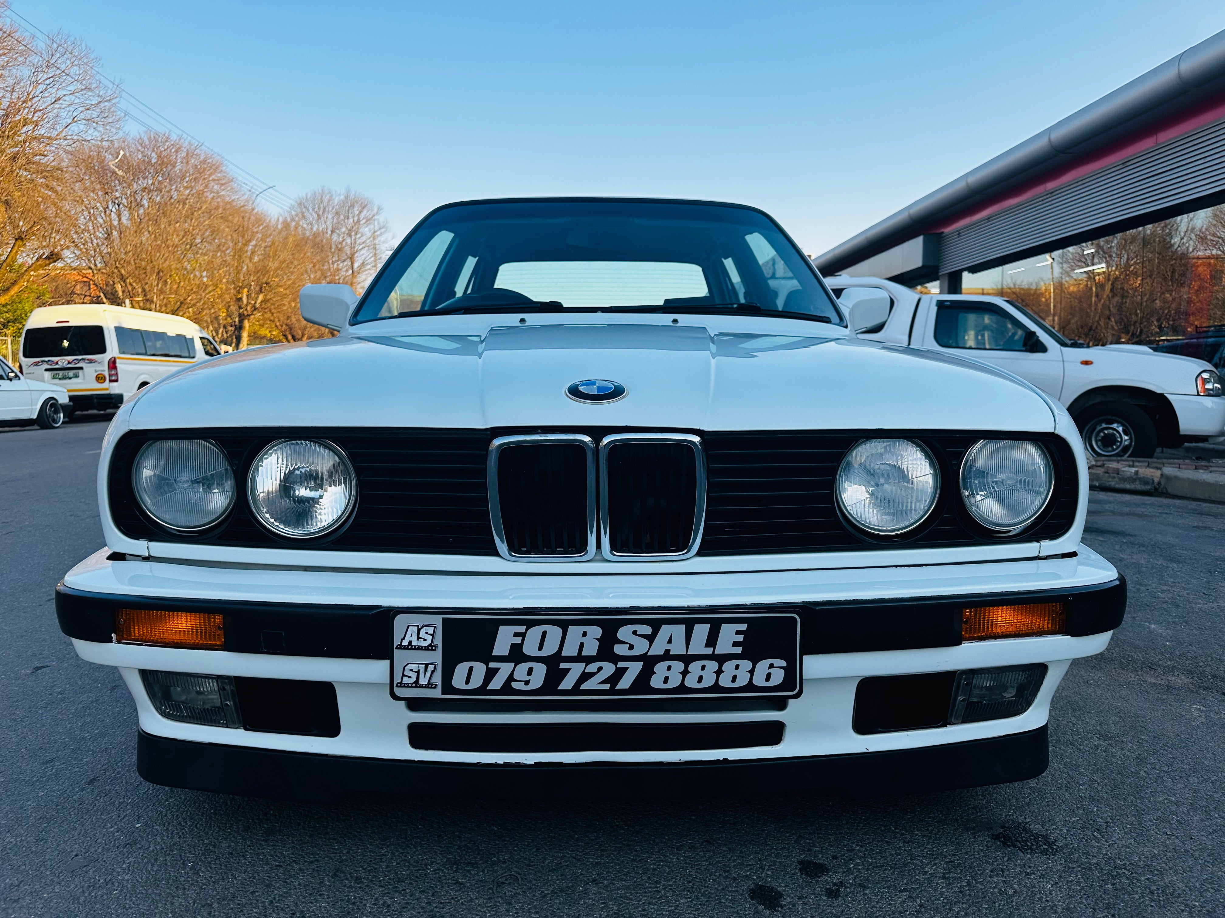 1990 BMW E30 320i Manual