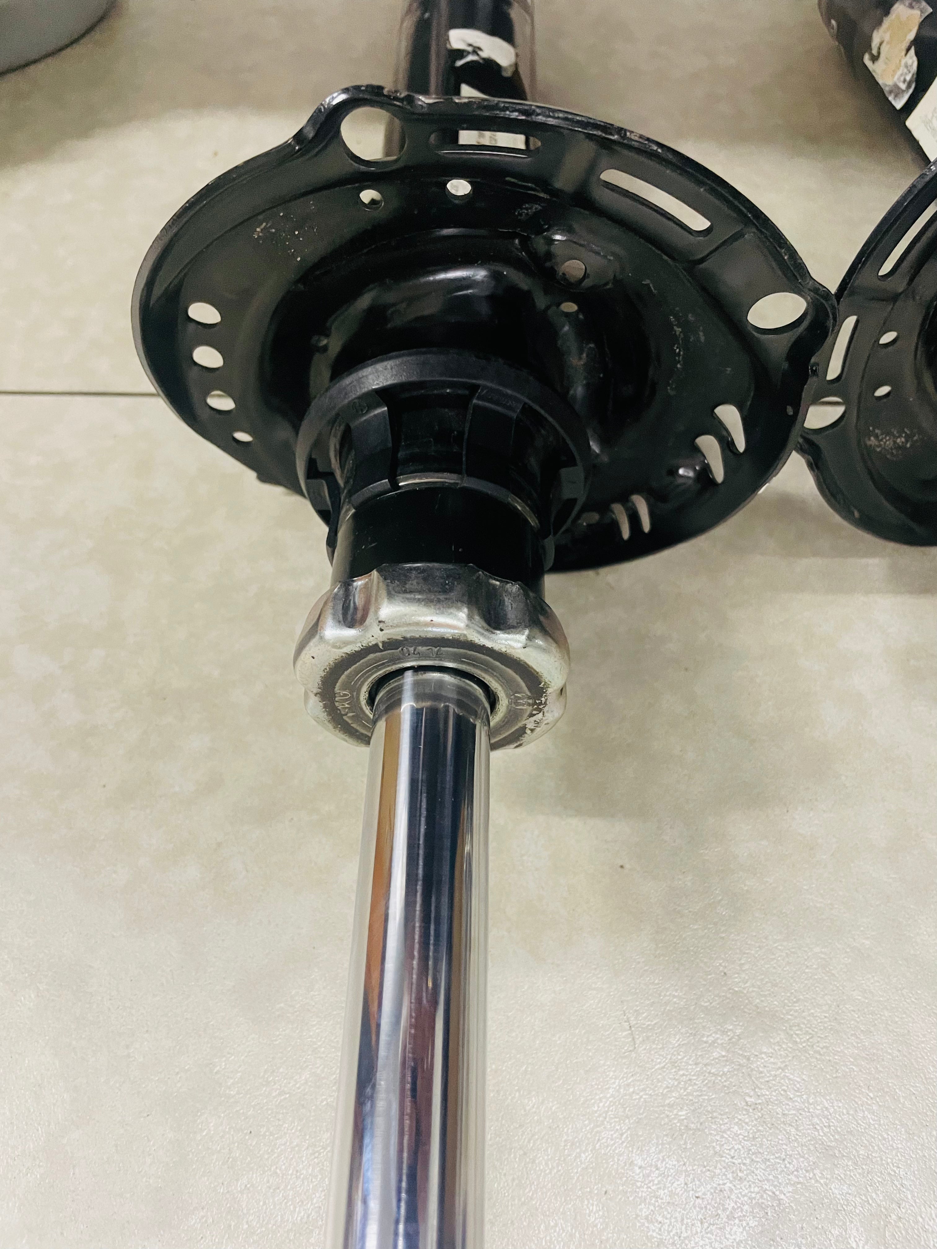 VW GOLF 7 GTI OEM USED FRONT SHOCKS