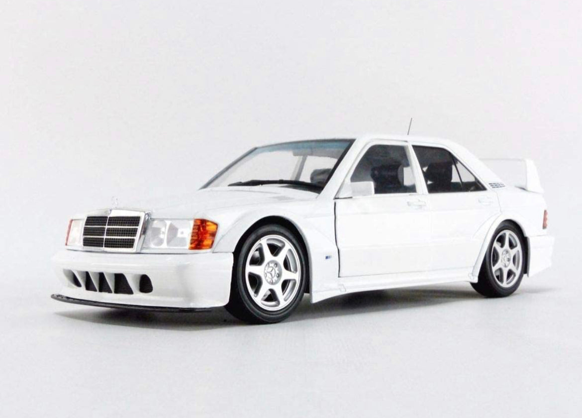 SOLIDO 1:18 SCALE MODEL CAR MERCEDES 190E EVO2