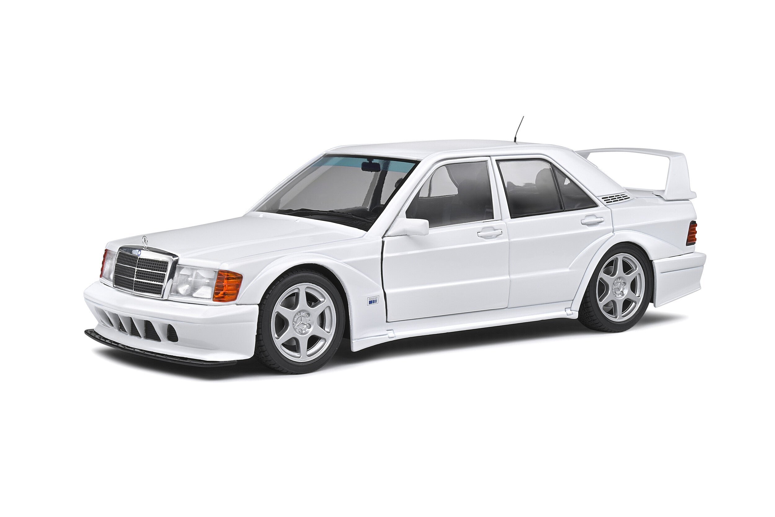 SOLIDO 1:18 SCALE MODEL CAR MERCEDES 190E EVO2