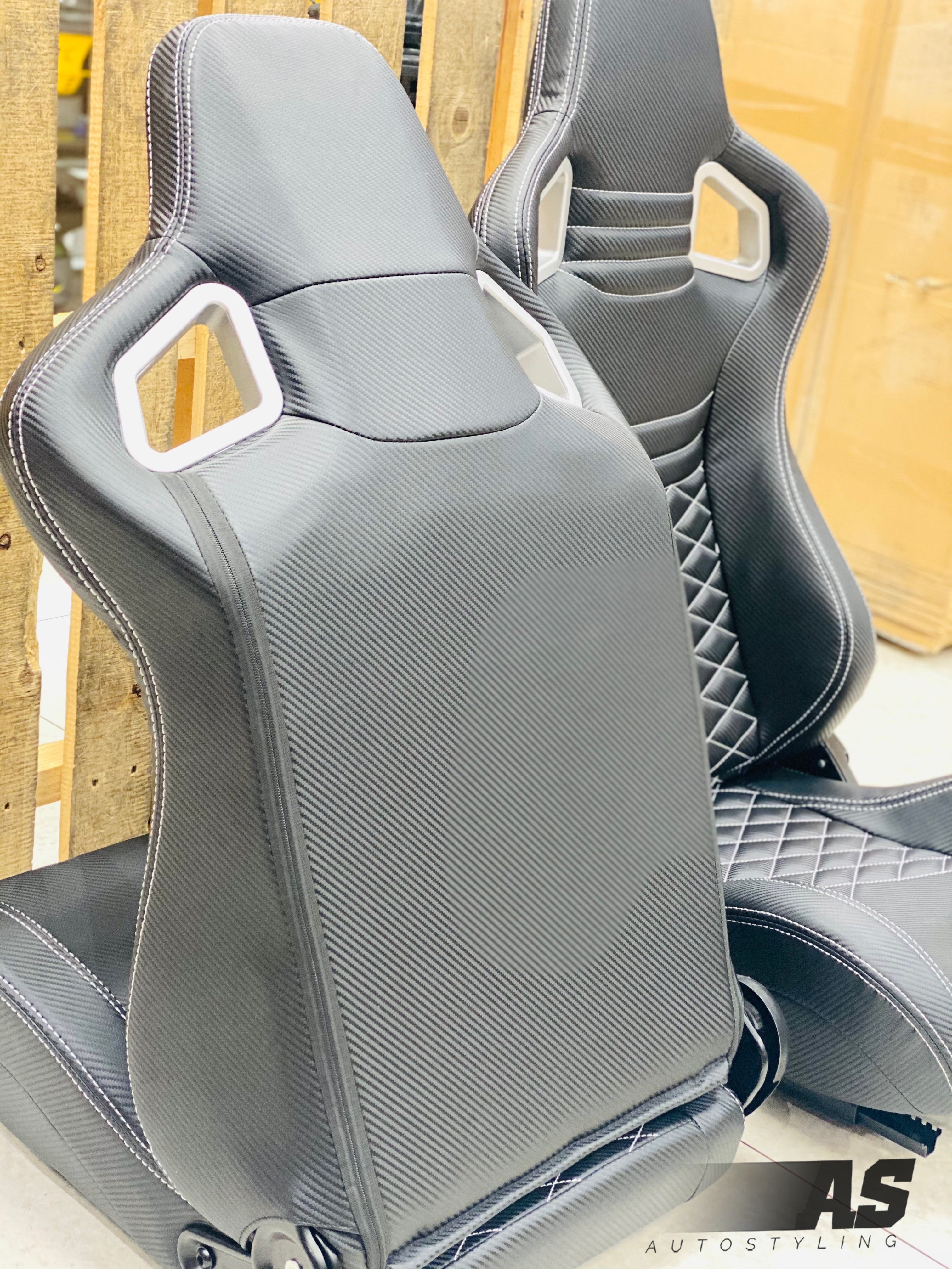 AS WINGBACK SEATS (D) CARBON LOOK