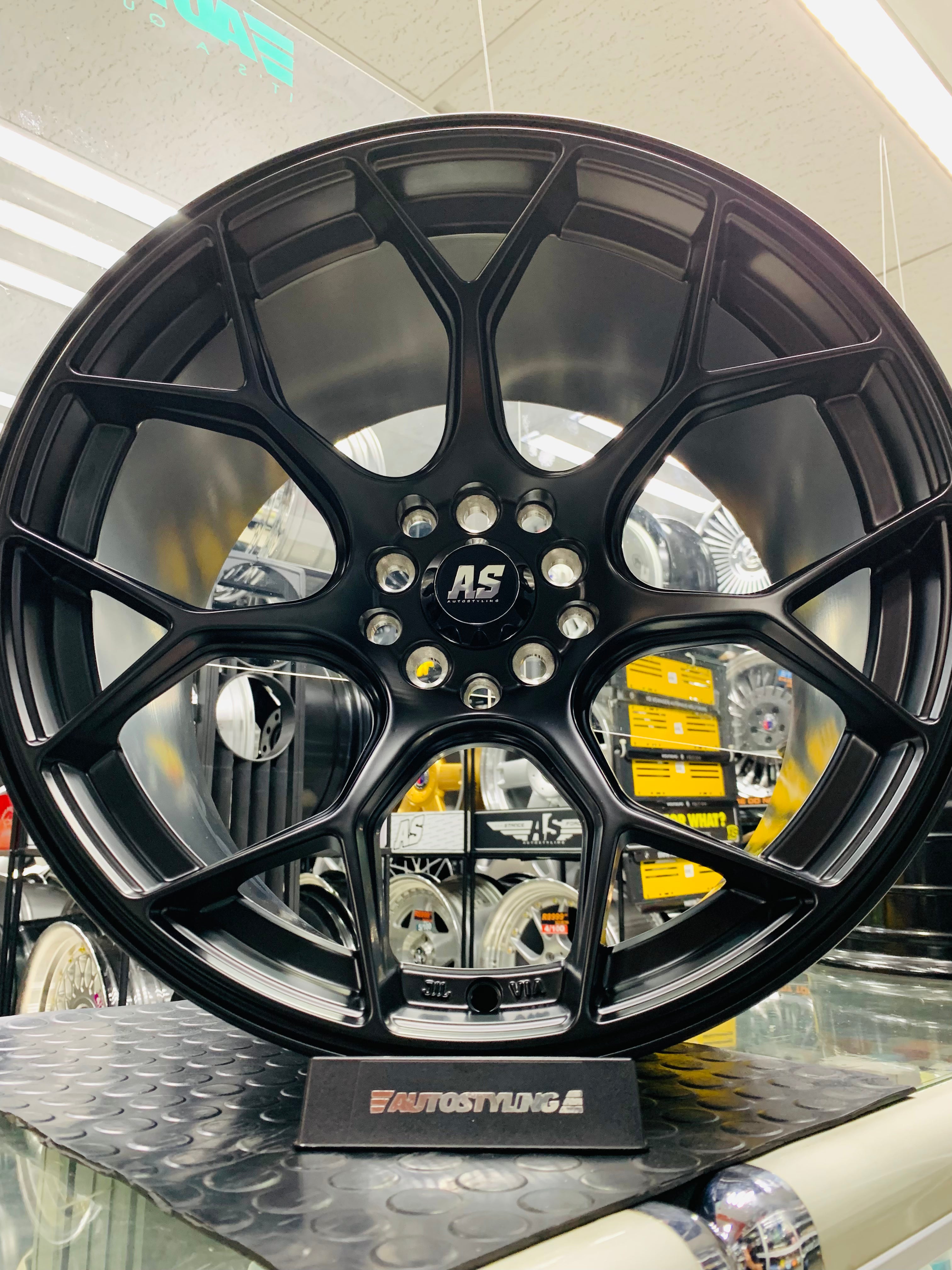 17” AS 28 XXR