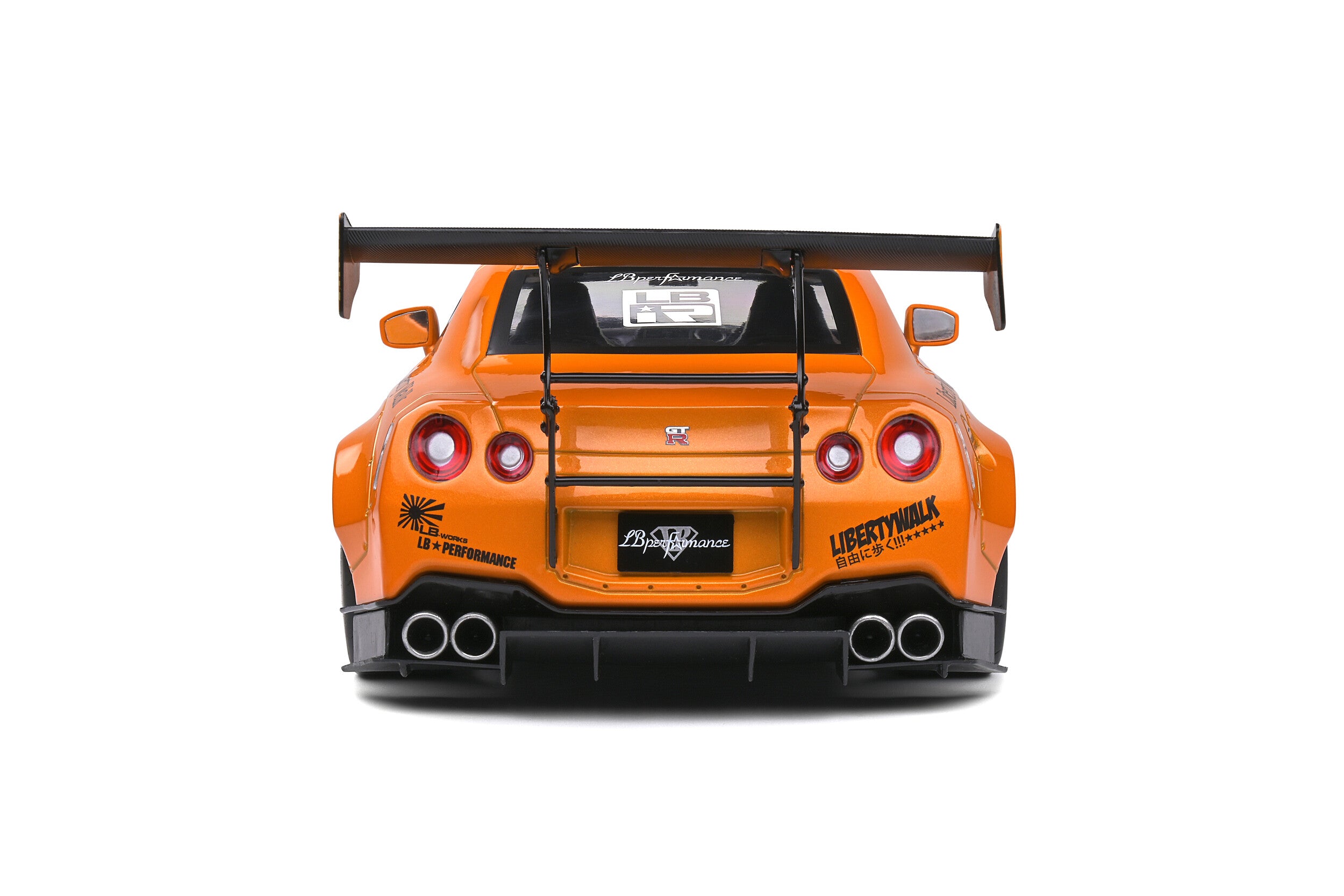 SOLIDO 1:18 SCALE MODEL CAR NISSAN GTR35 LB WALK