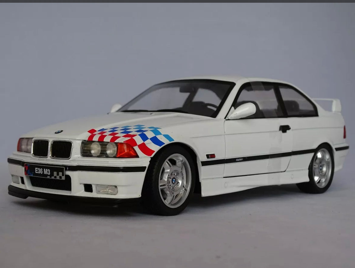 SOLIDO 1:18 SCALE MODEL CAR BMW E36  M3